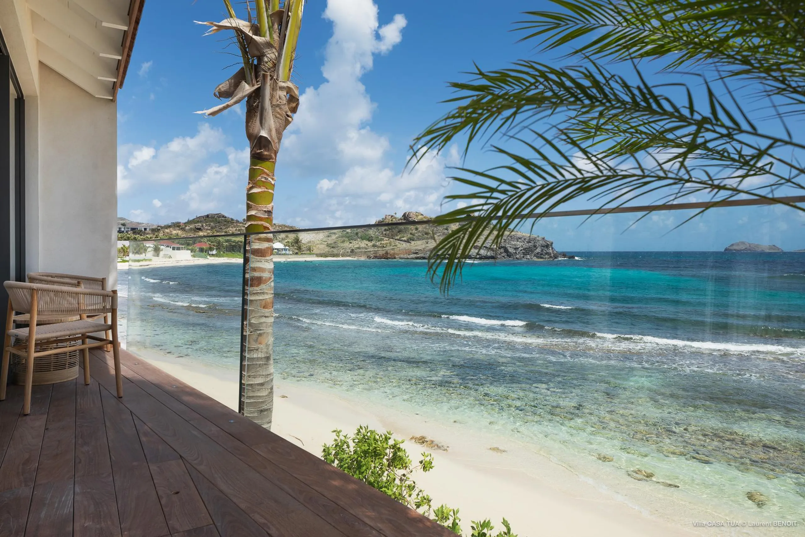 Rare St. Barth Beachfront Villa with Pool & Direct Ocean Access — photograph 7