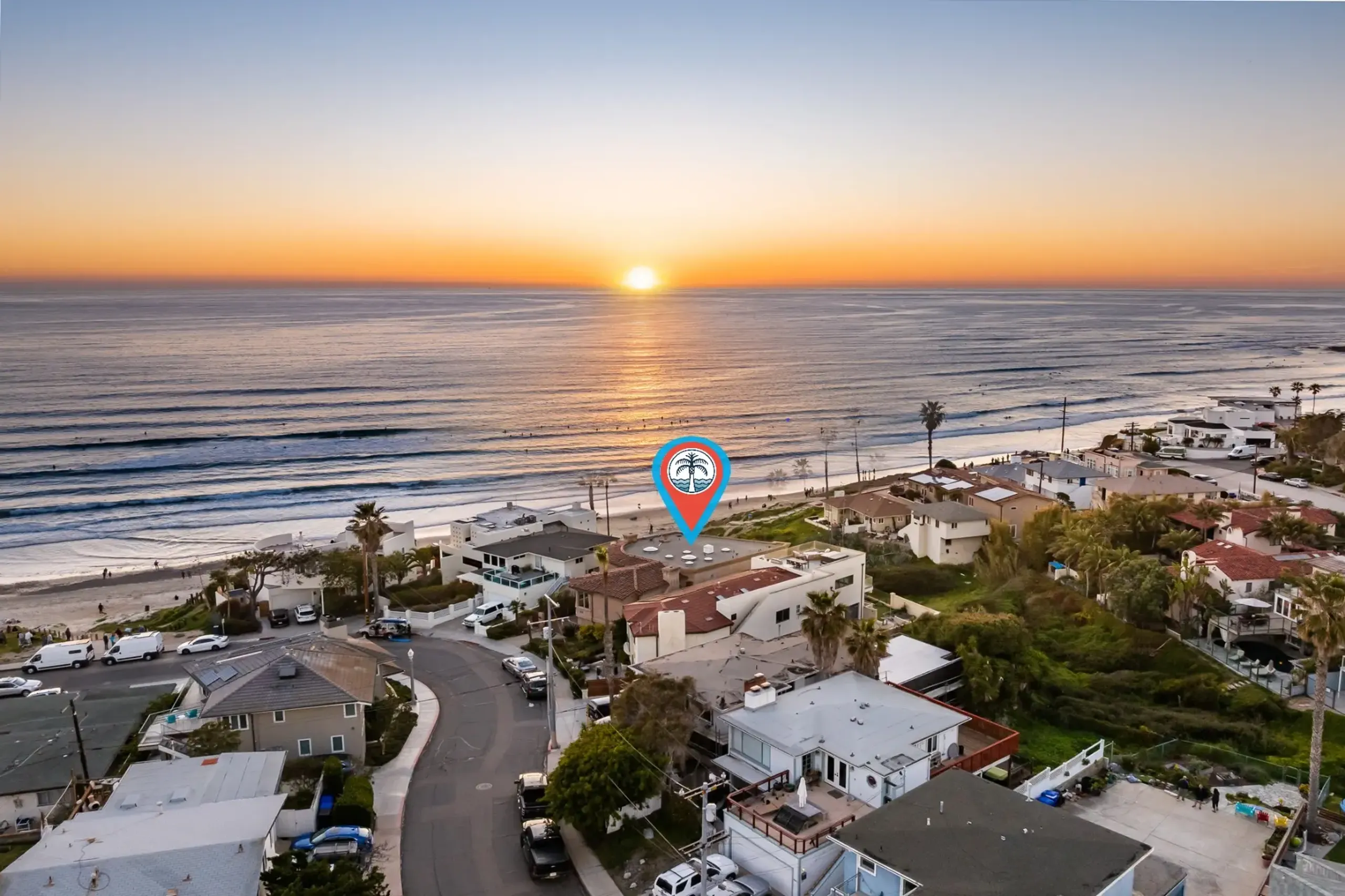 Beachside Tuscan Style Villa with  Ocean Views, Movie Theater, and Spacious Living — photograph 9