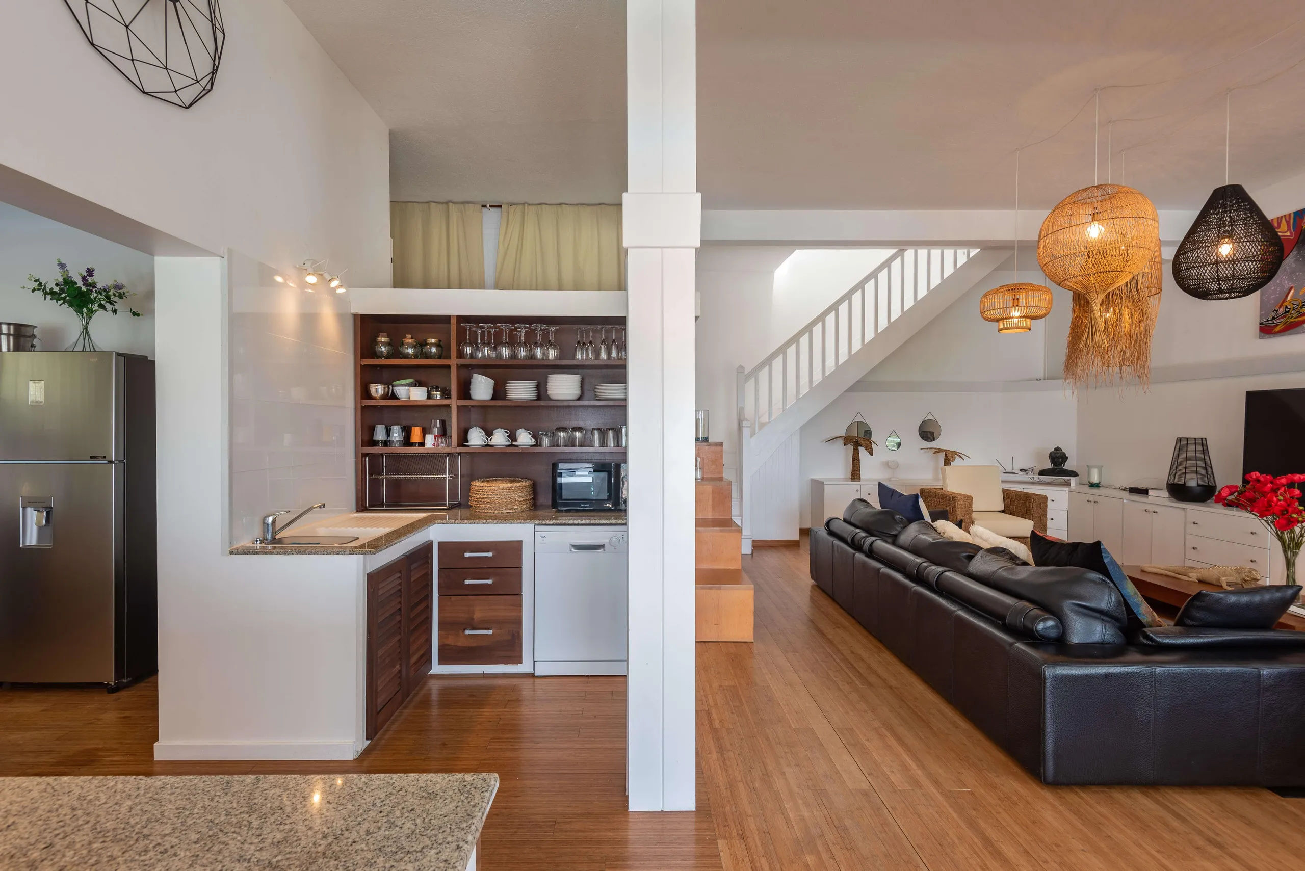 Chic and Charming Villa with Private Pool and Ocean Views — photograph 12