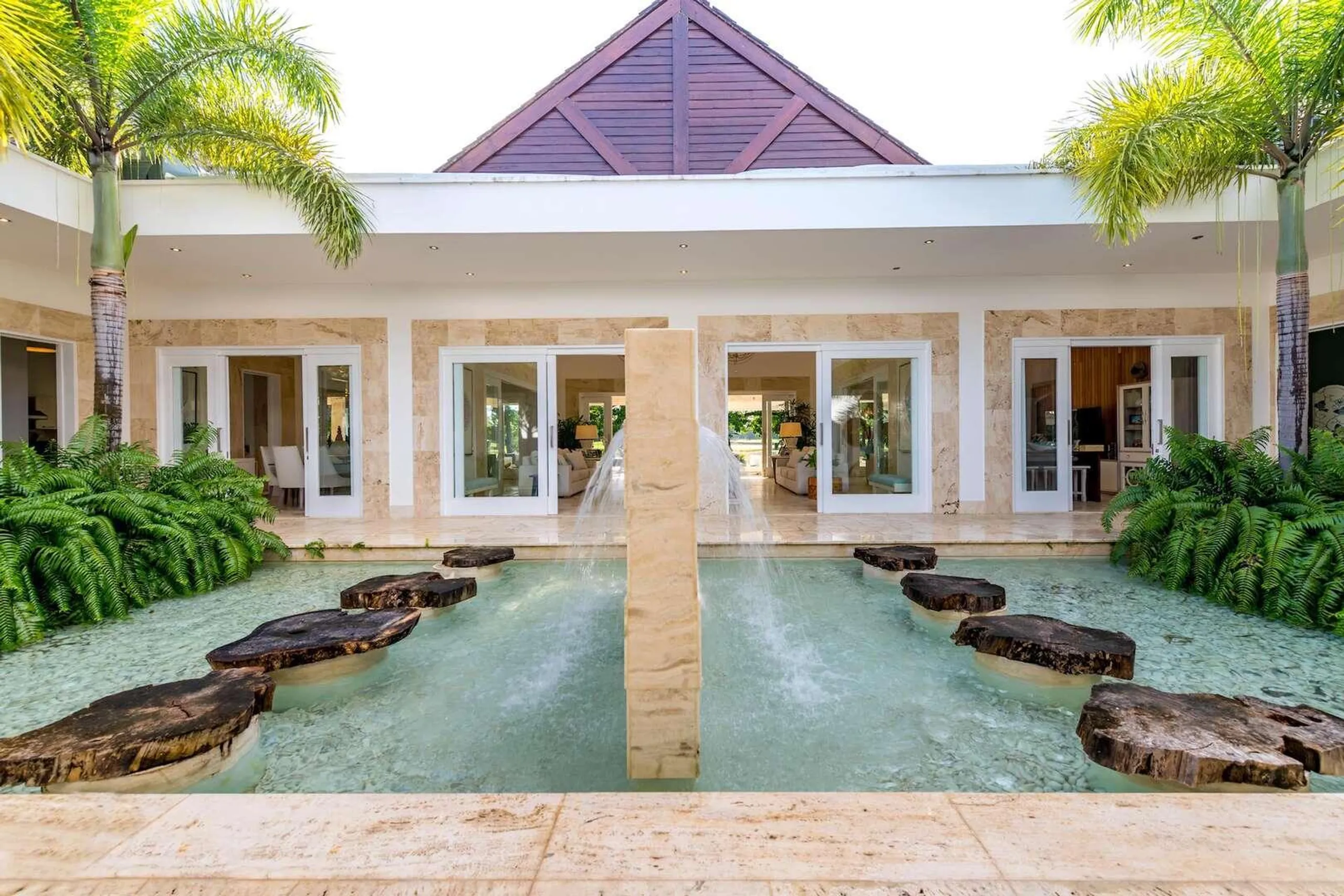Casa de Campo's Luxurious Getaway Villa with Country Club Golf Course Access — photograph 4