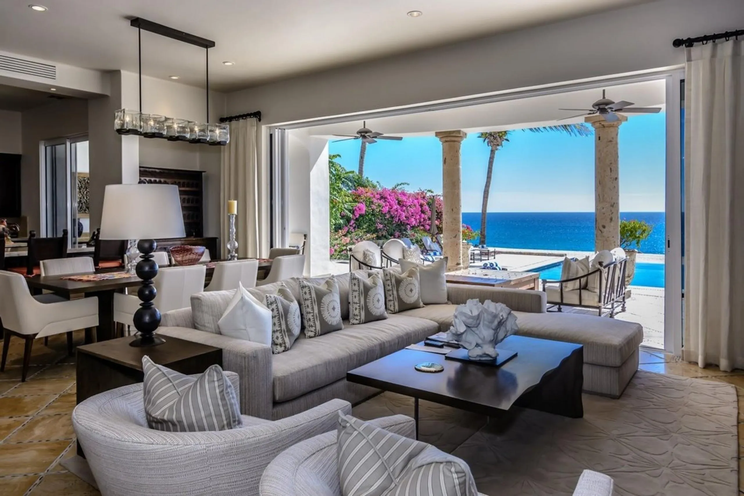 Stunning Contemporary Los Cabos Oceanfront Estate  with Infinity Pool and Sweeping Ocean Views — photograph 6