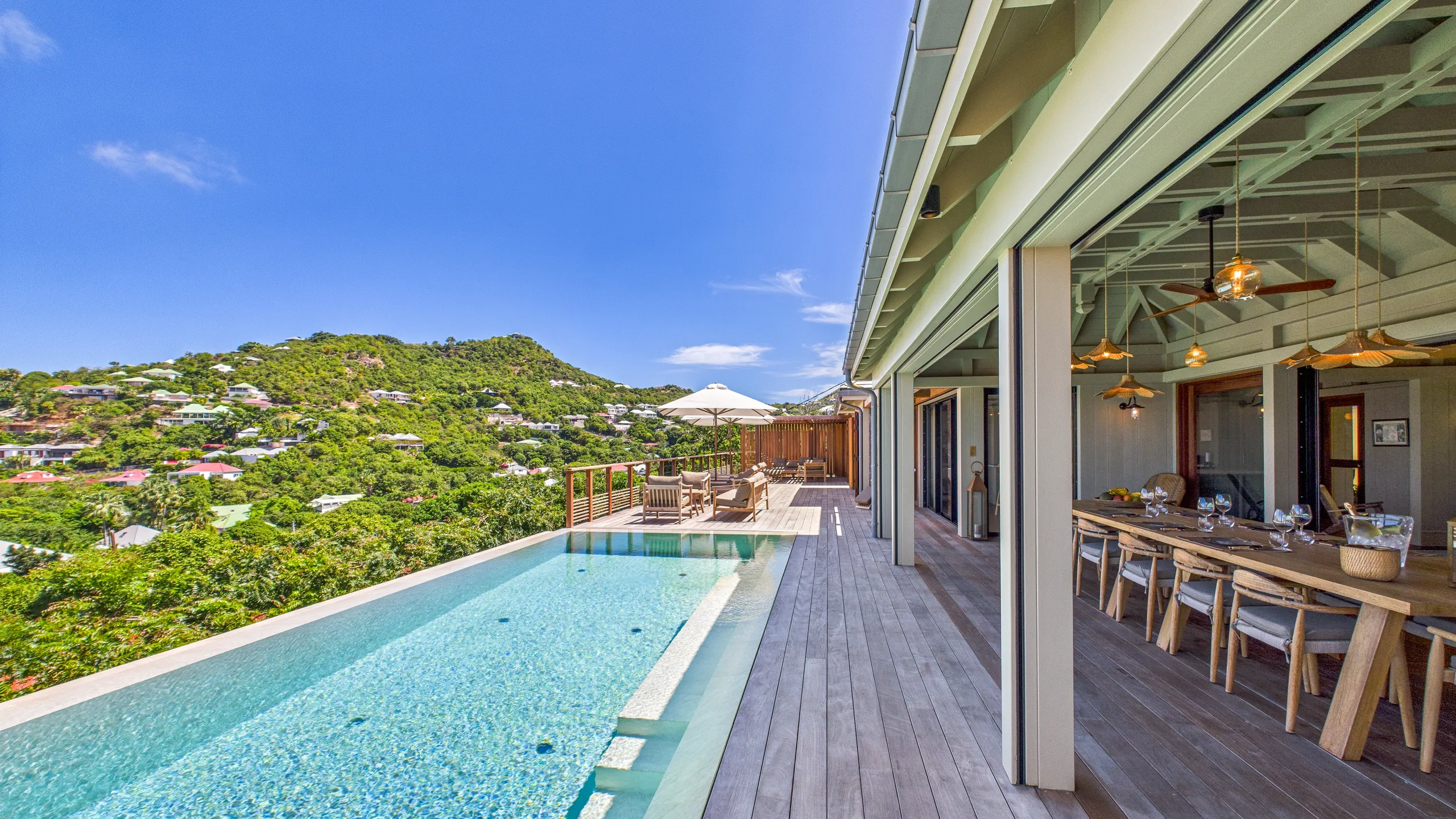 Tranquil St. Jean Villa with Private Pool, Bay Views and Easy Beach Access — photograph 2
