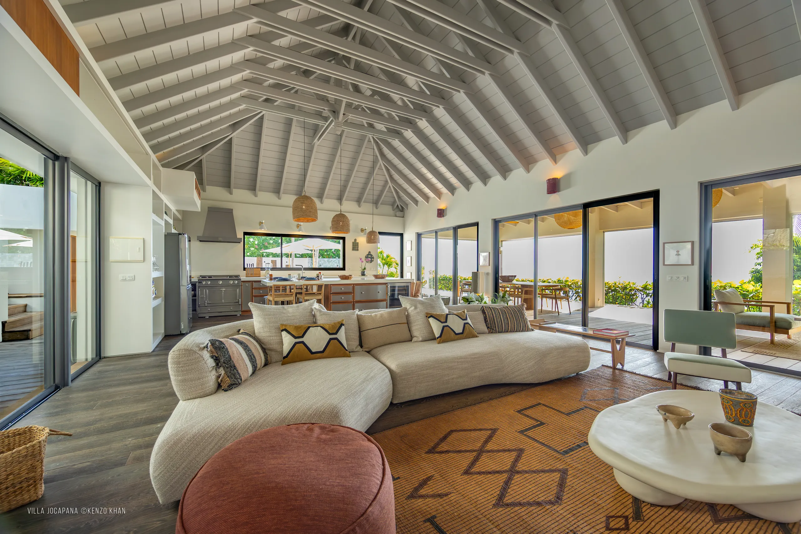 Graceful St. Barth Villa with Heated Pool & Sunset Views — photograph 12