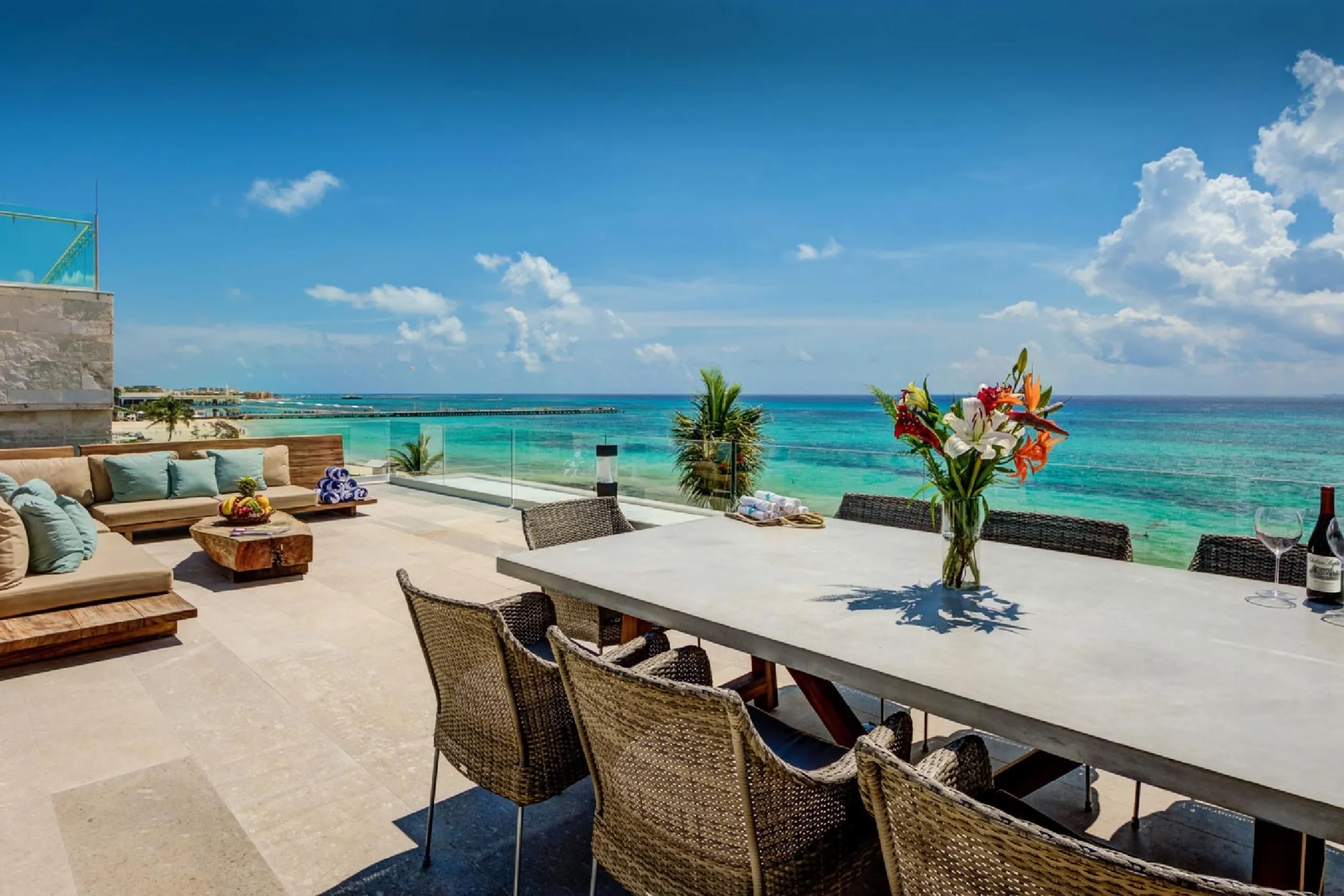 Captivating Playa del Carmen Oceanfront Luxury Estate with Double Pool and Ocean Views — photograph 10