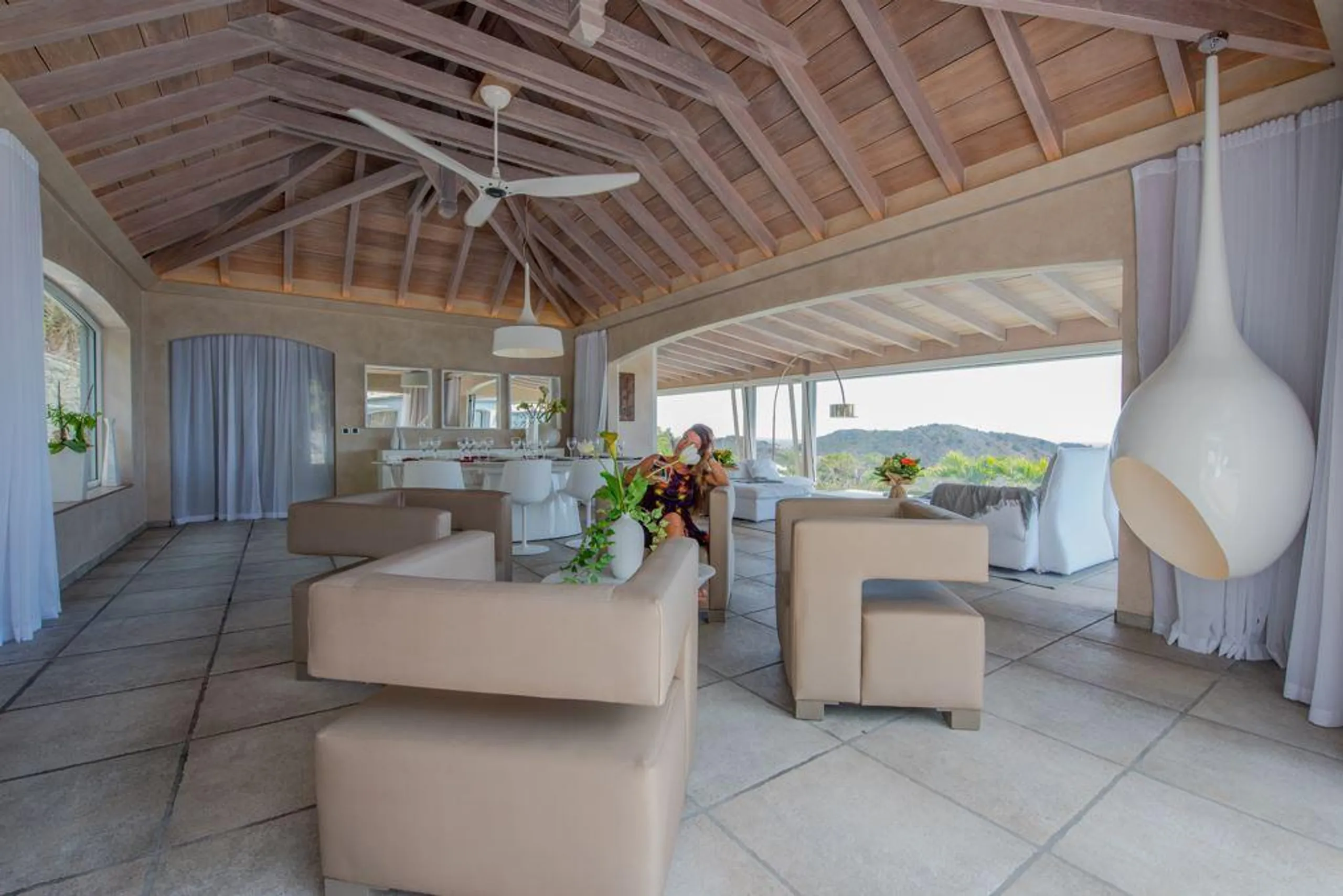Oceanfront Opulence: Luxurious Villa in Vitet with Spectacular Views and Elegant Design — photograph 7