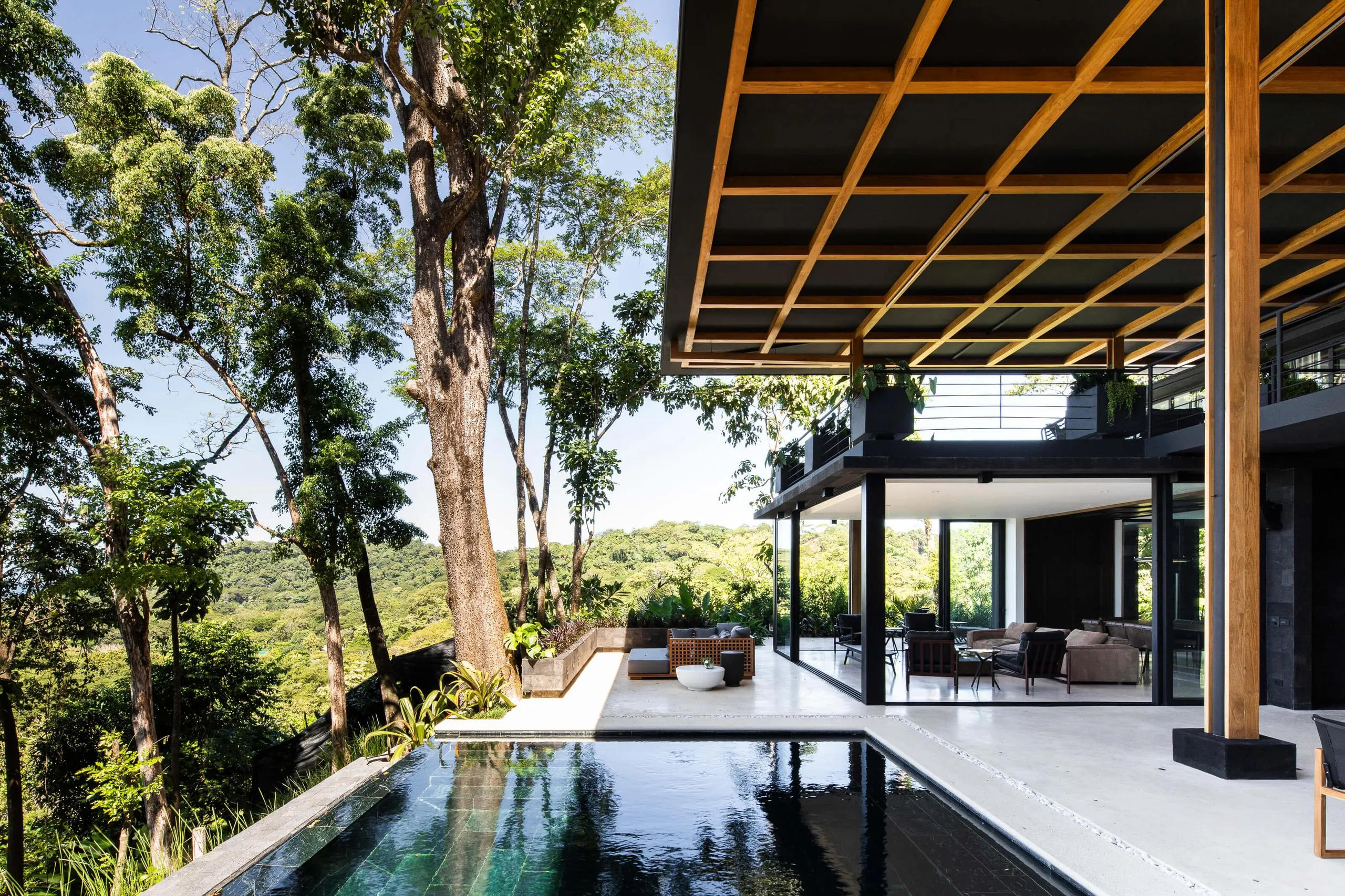 Santa Teresa's Finest Villa with Infinity Pool and Ocean Views — photograph 4