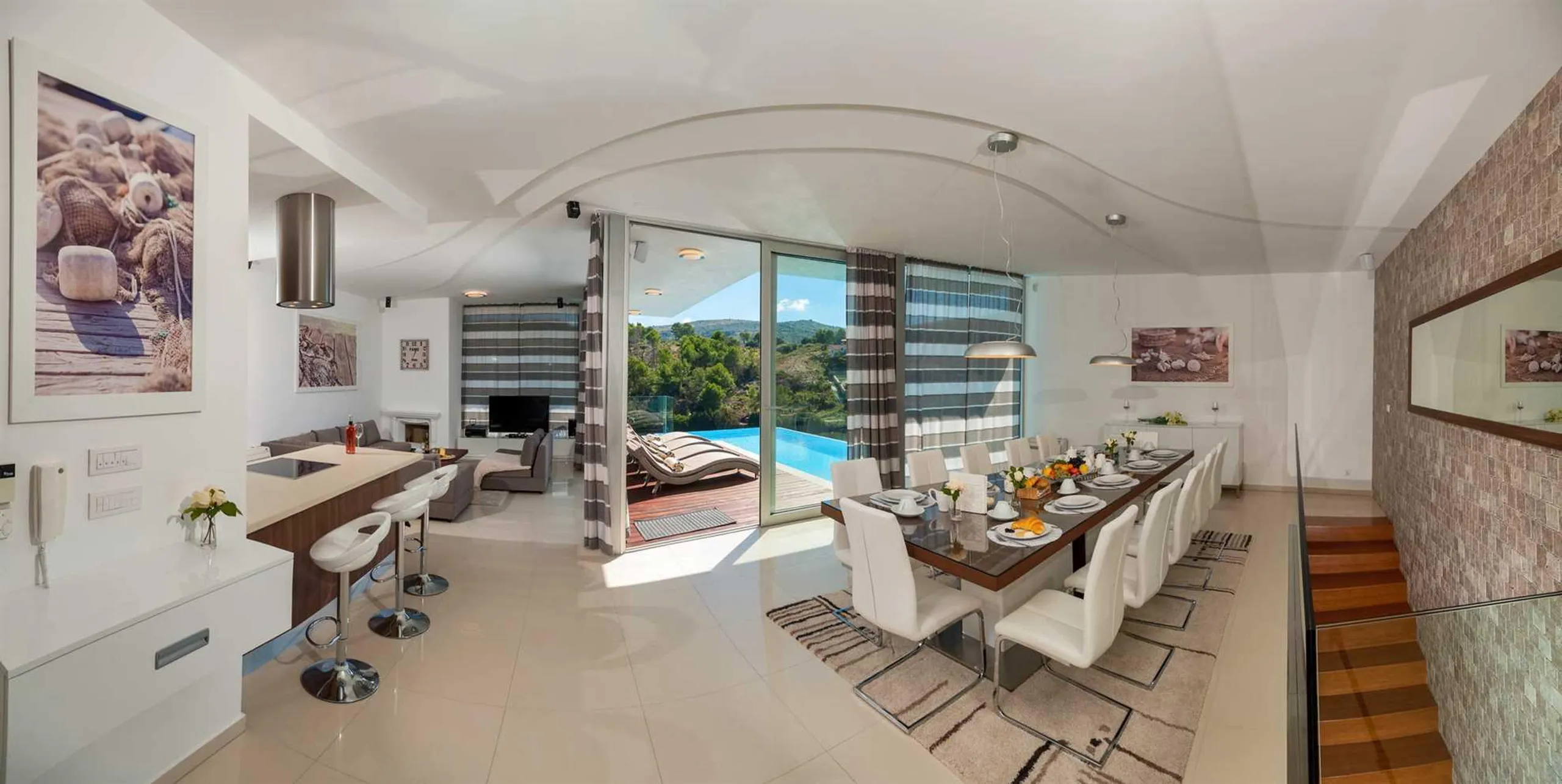 Luxury Villa Fly me to the Moon with Pool — photograph 8