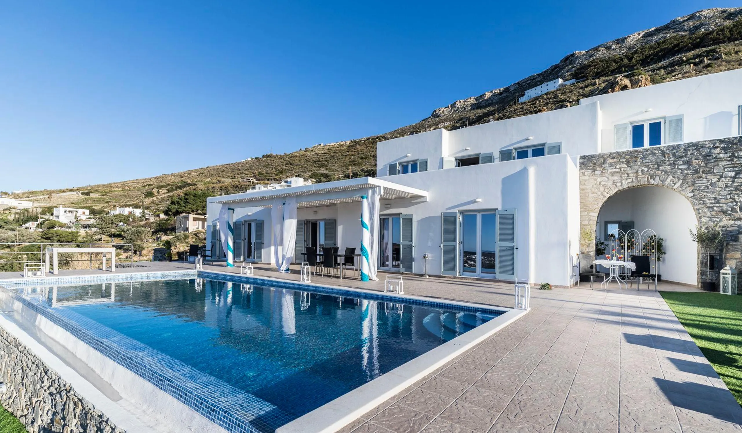 Monaco Luxury Villa with Private Pool & Amazing Views in Paros