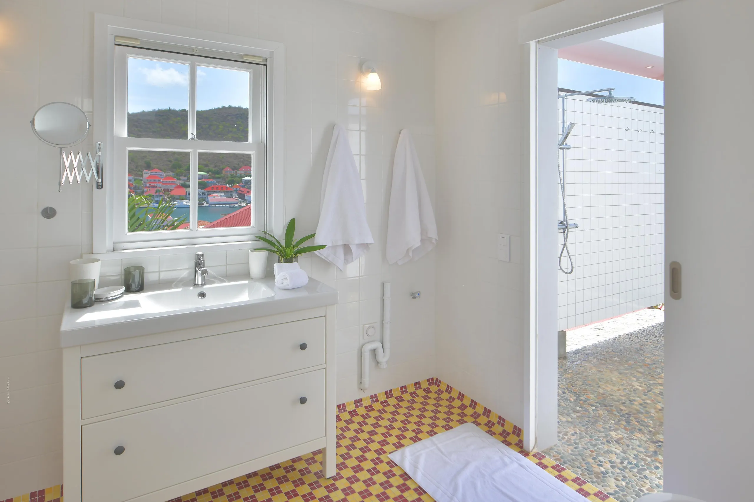 Refreshing Paradise Estate with Private Pool and Ocean Views — photograph 8