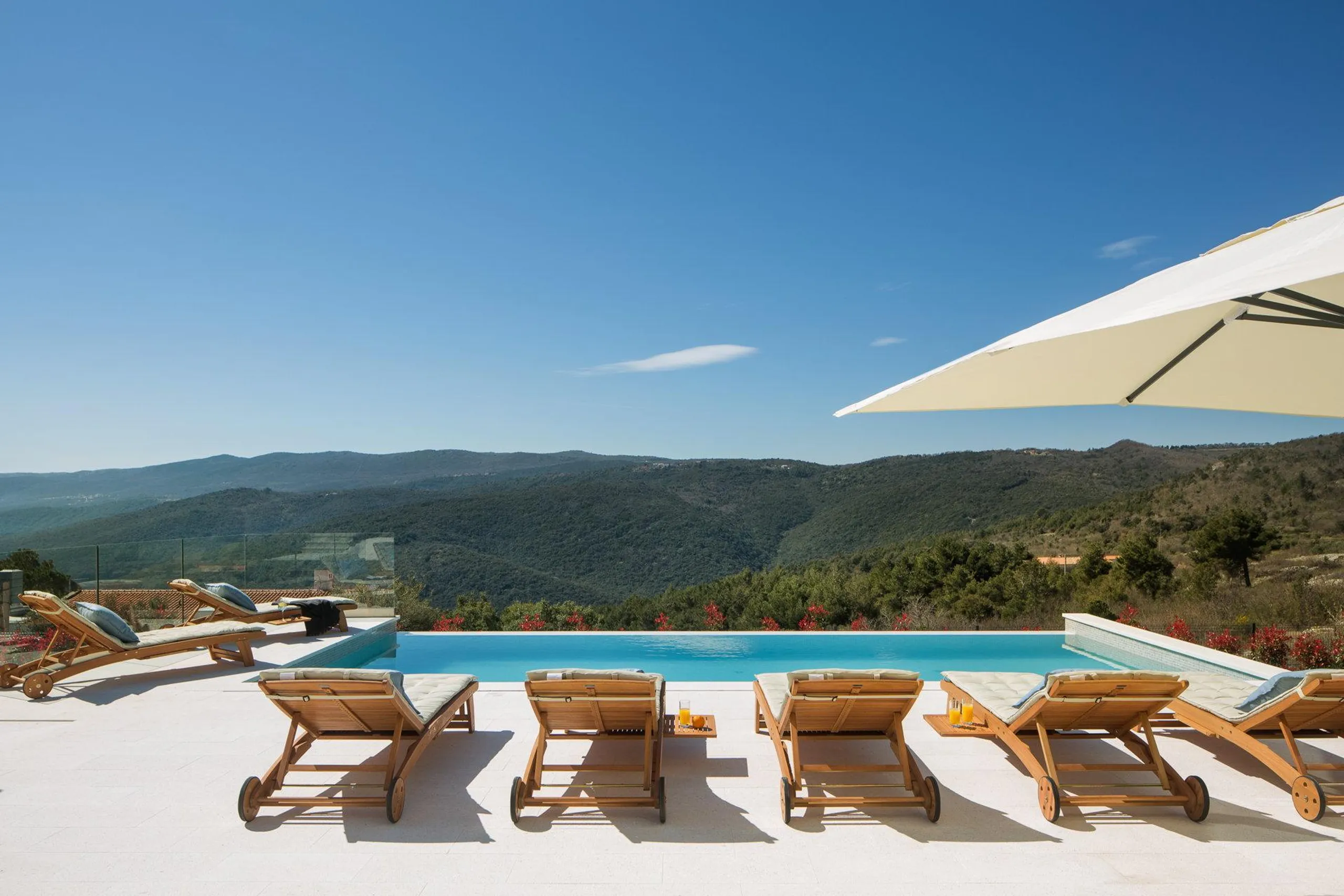 Sumptuous Contemporary Villa Haven with Private Pool, Jacuzzi in Gornji Rabac, Istria — photograph 2