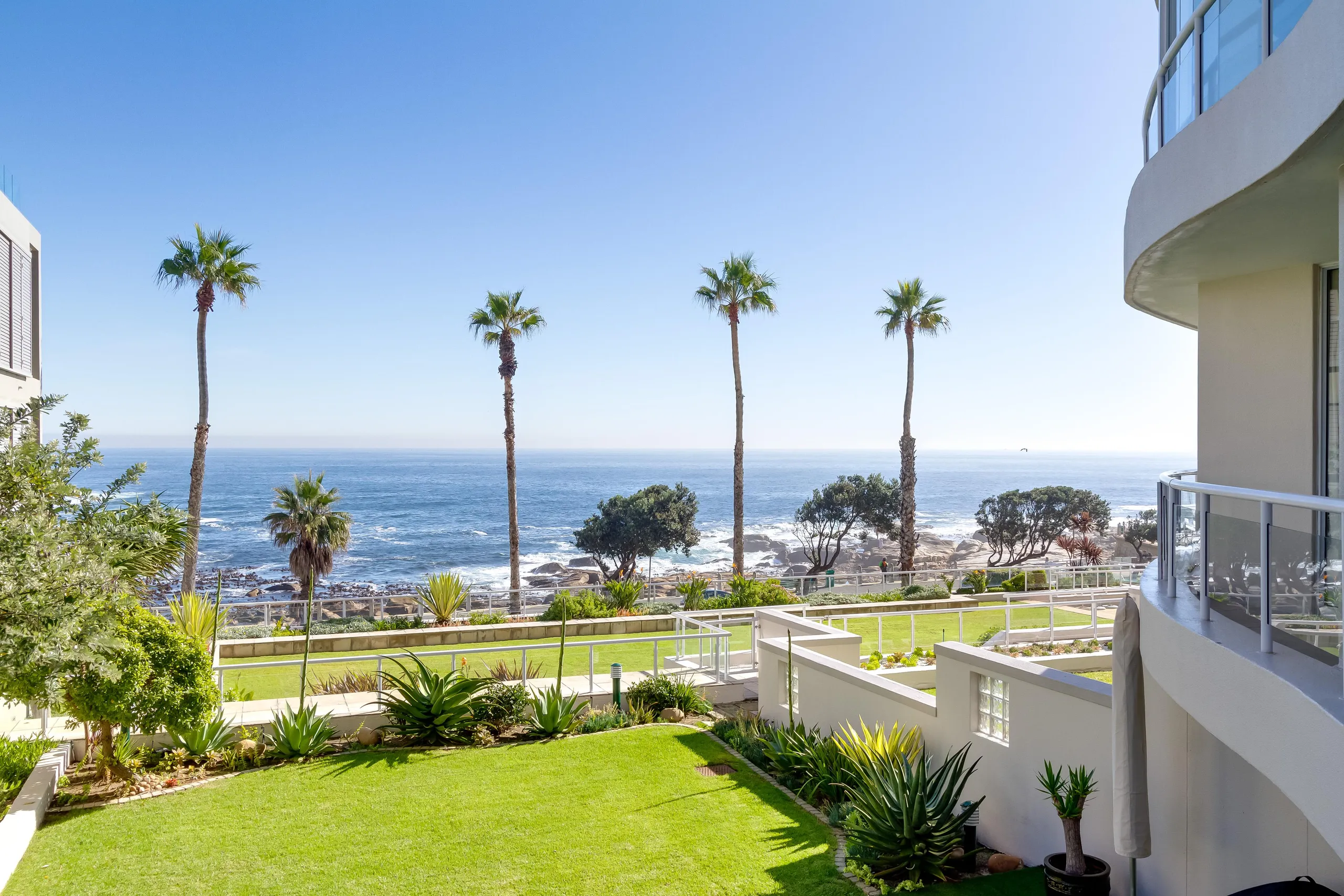 Enchanting Penthouse Retreat with Stunning Ocean Views, Cape Town