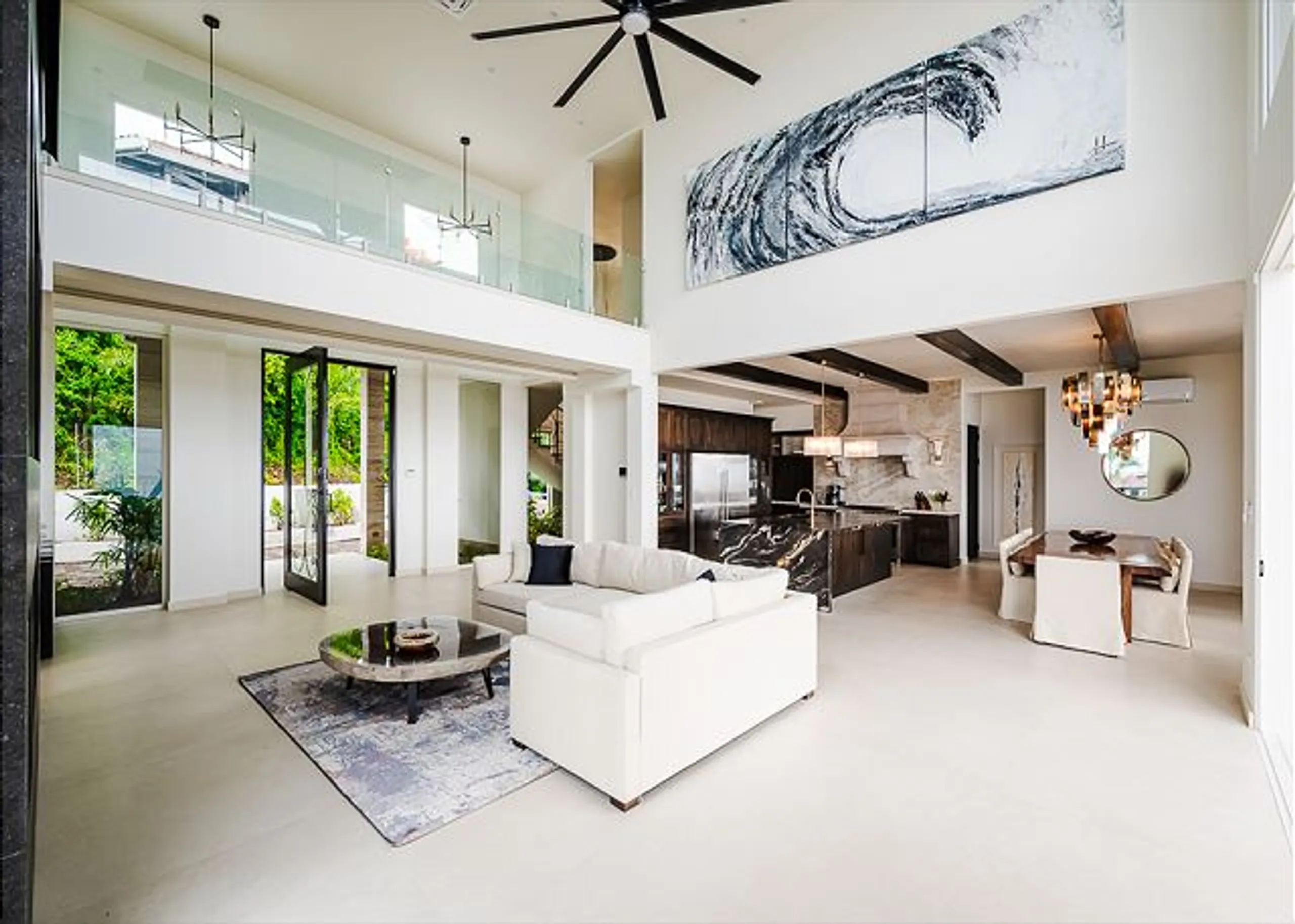 Stunning Luxury Resort-Style Villa with Private Pool, Firepit Area and Ocean Views — photograph 6