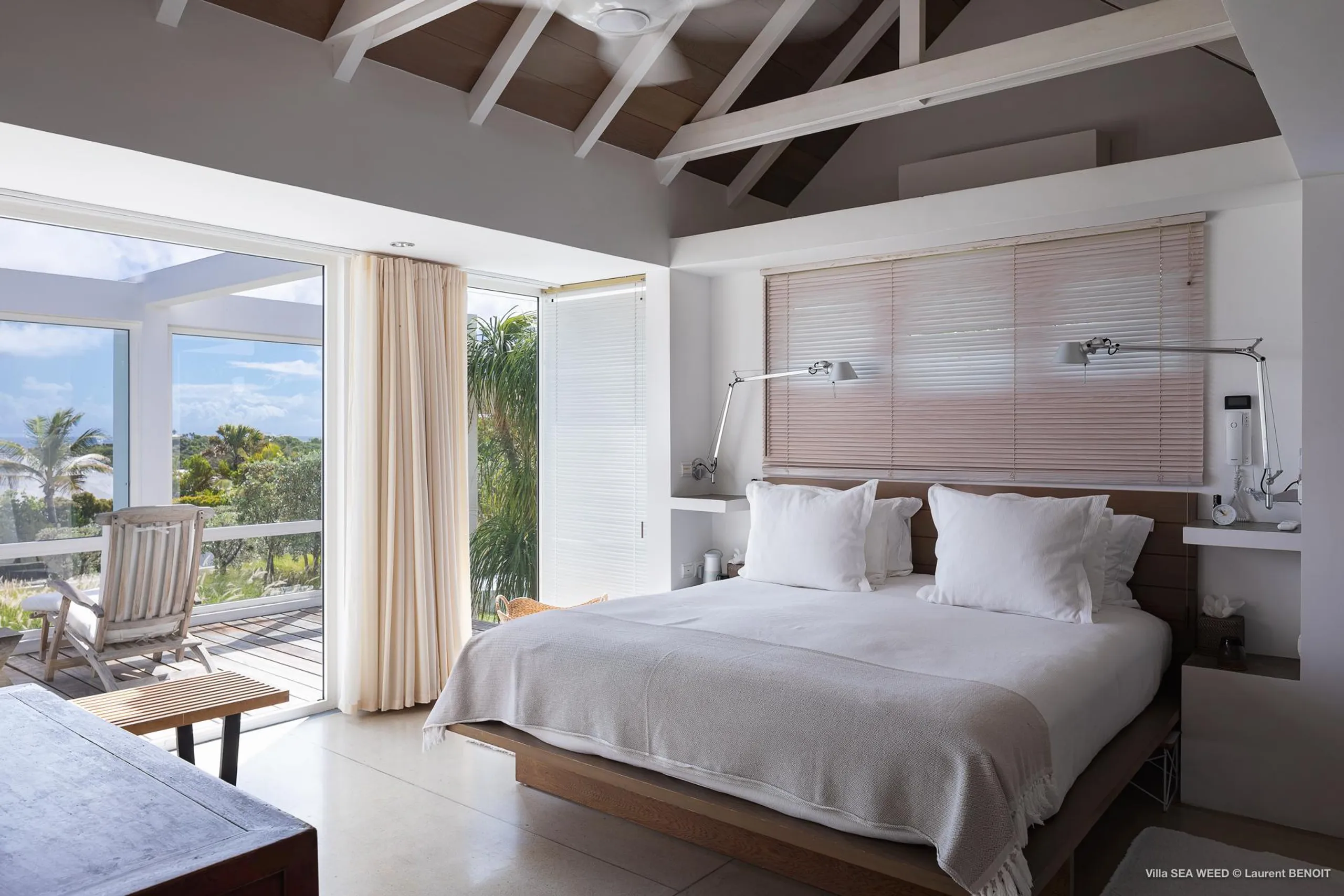 Regal Seaside Suite with Private Pool and Walks to Beach — photograph 10