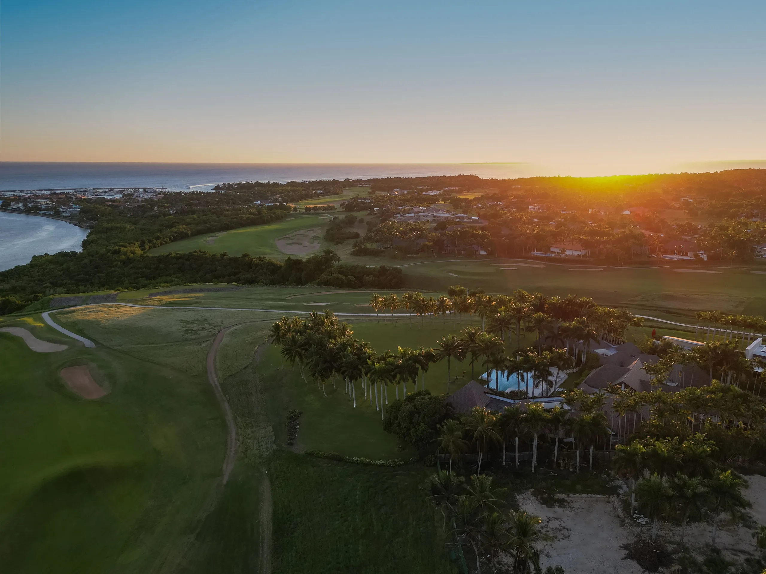Outstanding Oceanview Villa with Gorgeous Pool — photograph 9