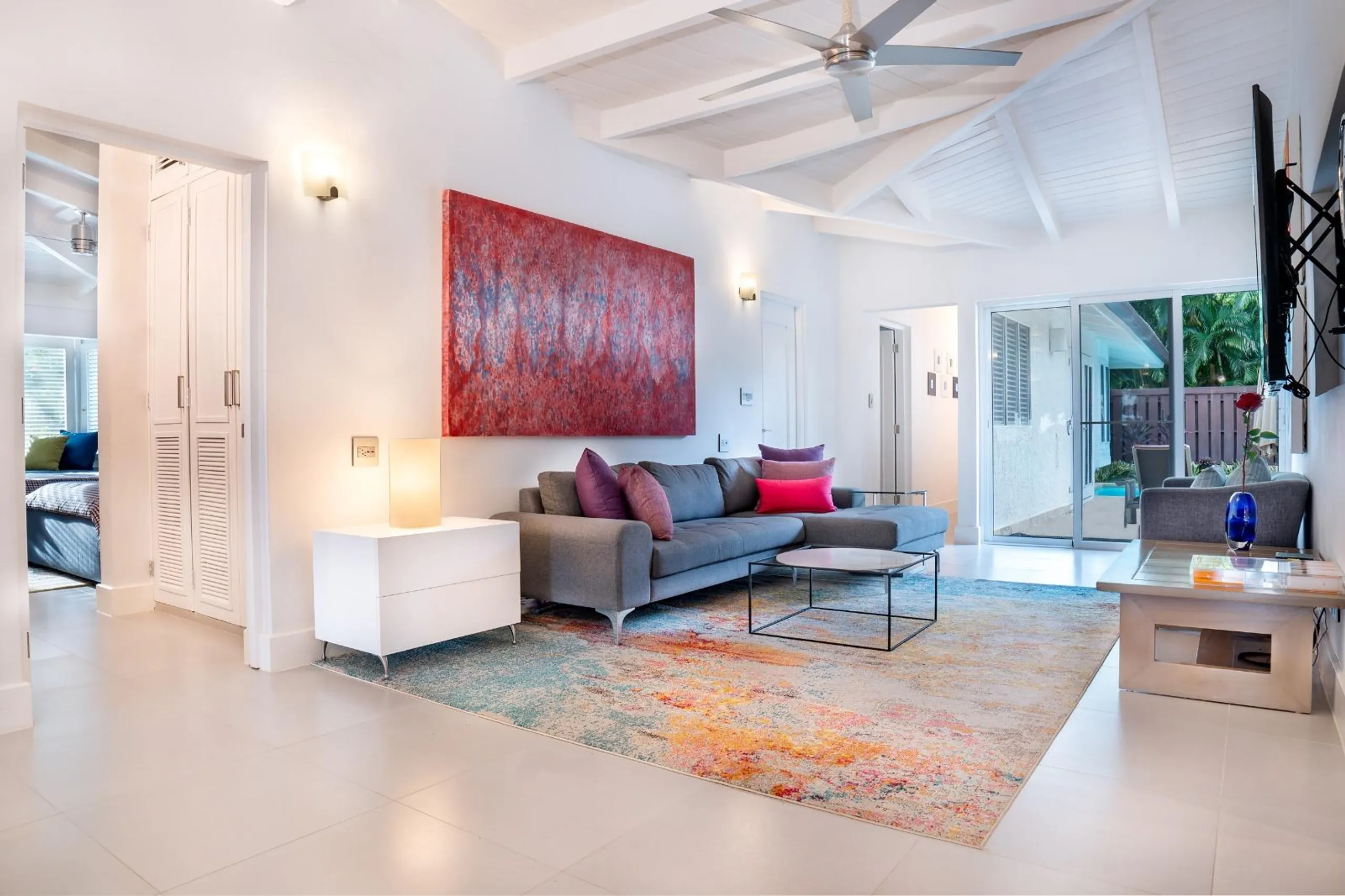 Posh Paradise Estate with Private Pool and Stunning Views — photograph 10