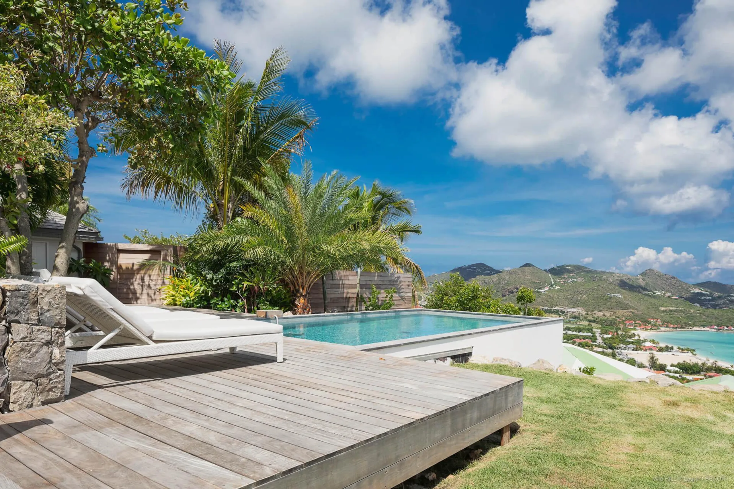 Tranquil Bayview Villa with Private Pool and Panoramic Views in St-Jean — photograph 12