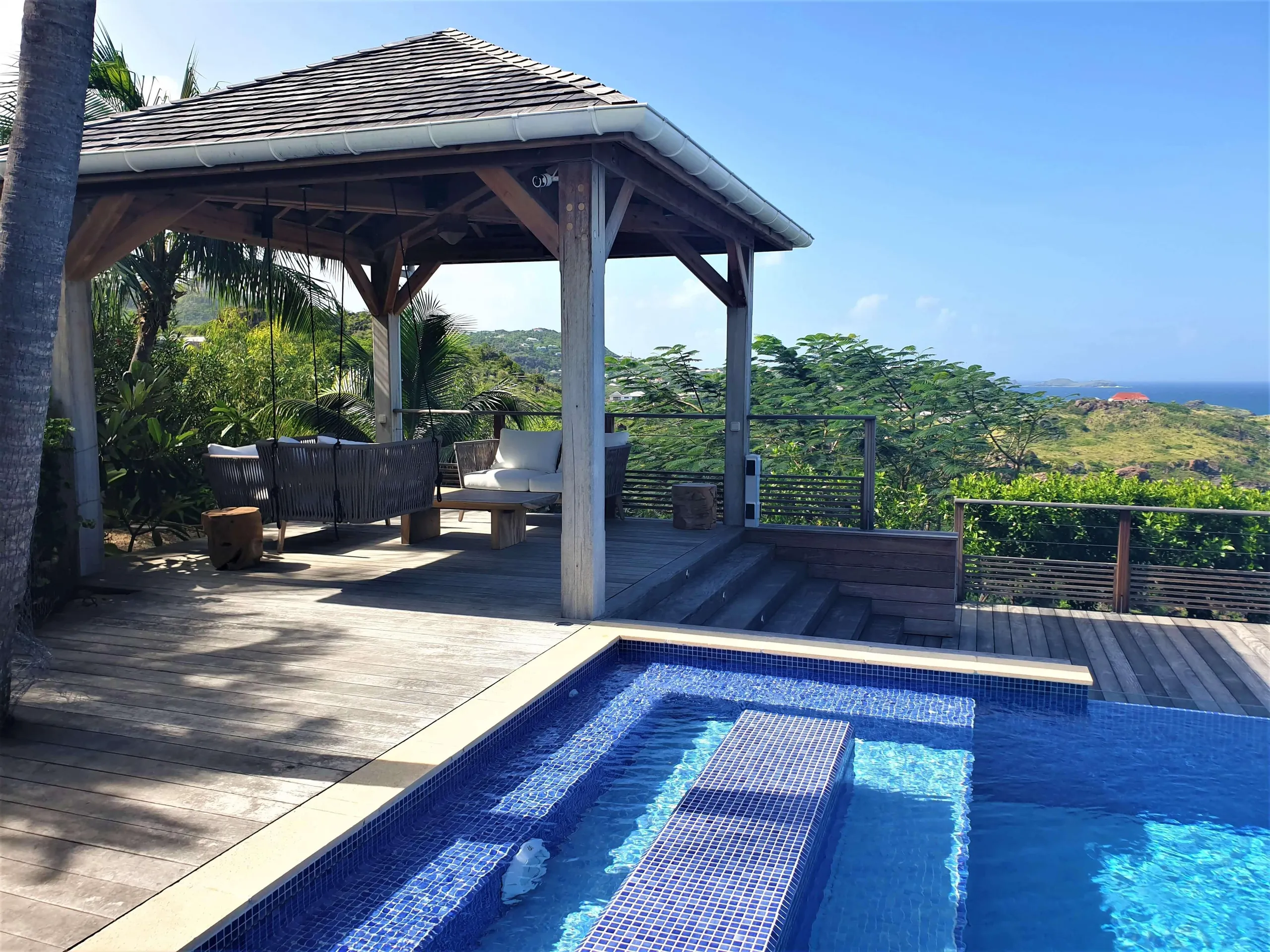 Secluded Exquisite Villa with Private Pool and Mesmerizing Ocean Views — photograph 12