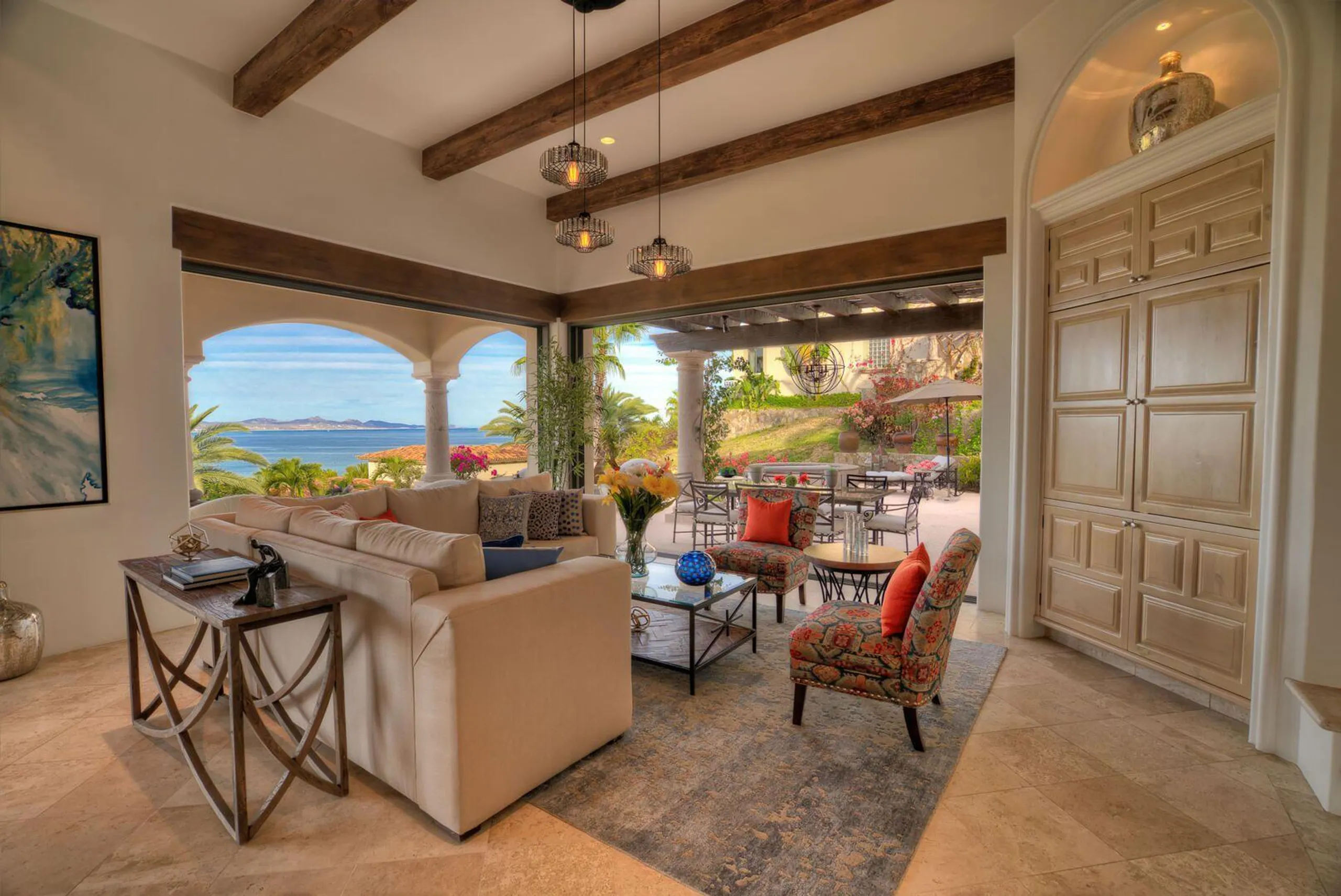 Enchanting Villas del Mar Estate with Infinity Pool and Spa — photograph 8