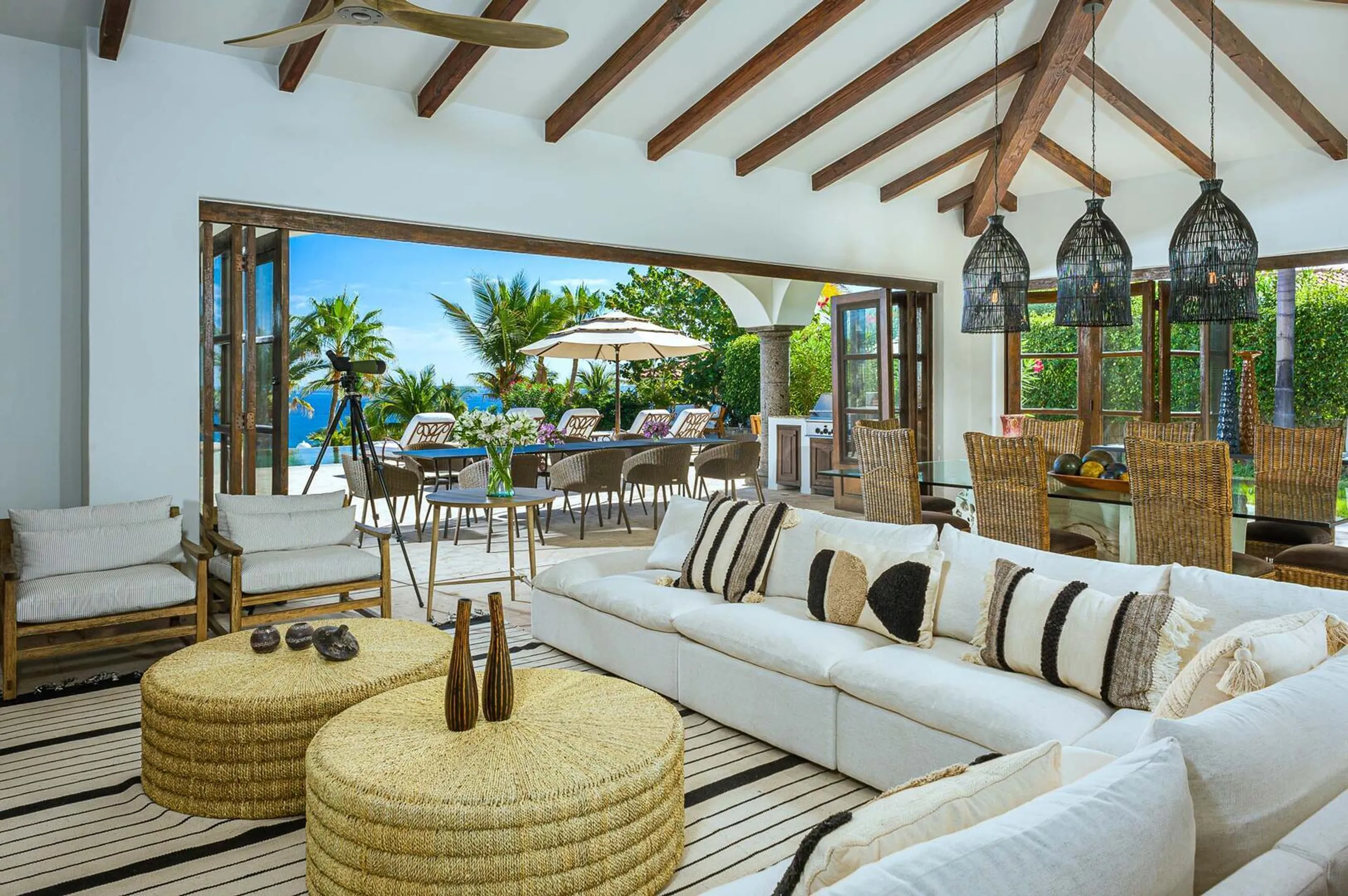 Sleek Villa Haven in Palmilla Caleta with Infinity Pool and Spectacular Sea of Cortez Vistas — photograph 6