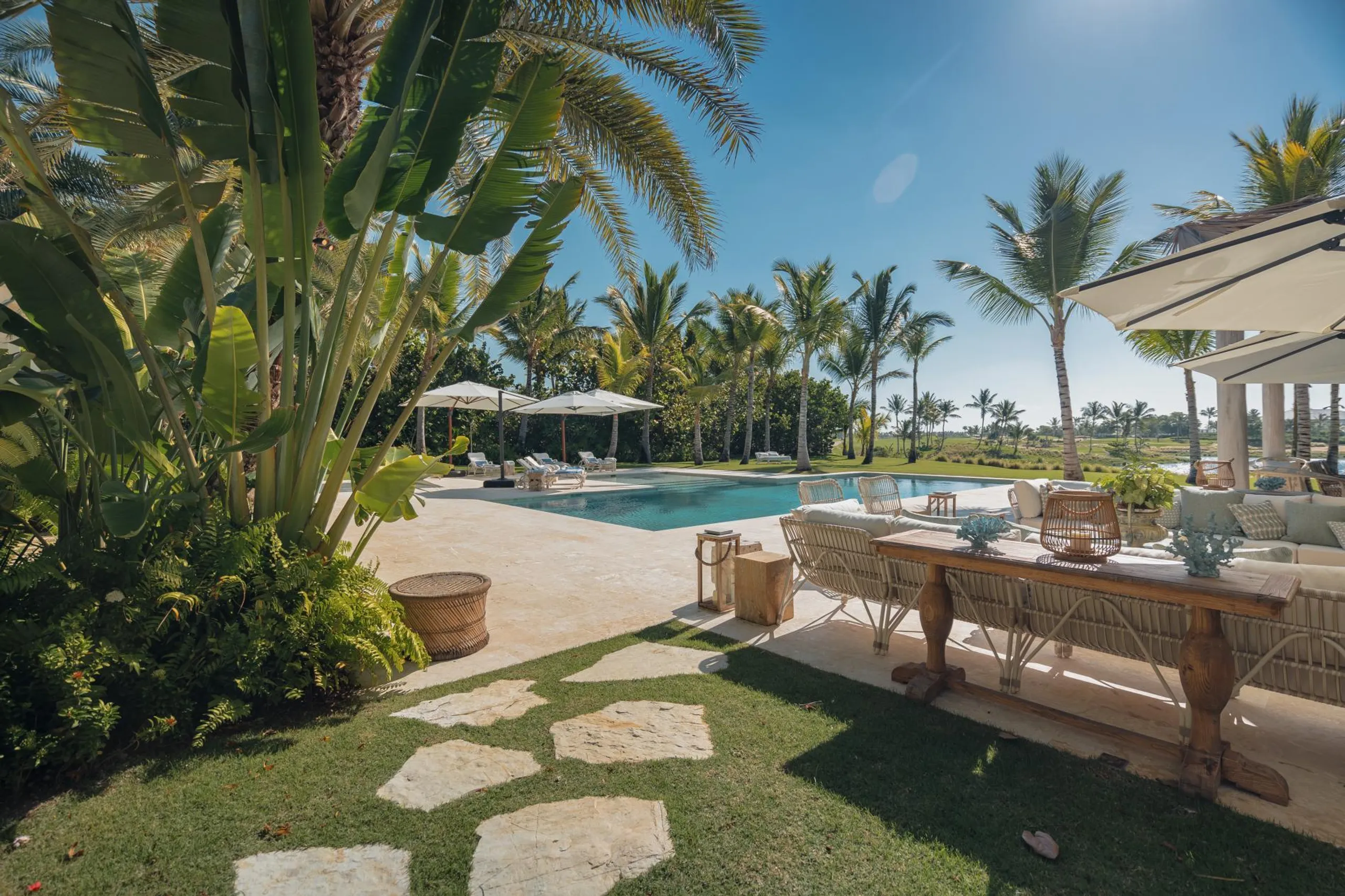 Unique Higuey Villa with Grandiose Pool — photograph 9