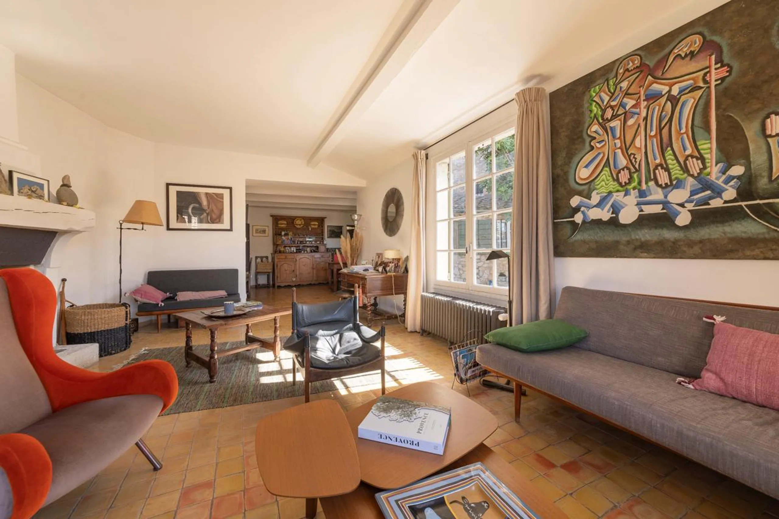 Exceptional 6BR Villa with Swimming Pool and Glorious Mountain Views — photograph 9