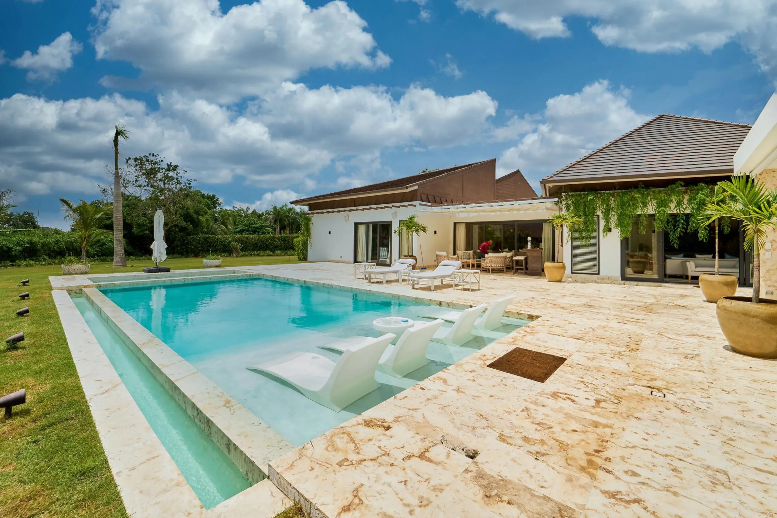 Chic Casa de Campo Villa with Private Pool and Outdoor Living Spaces — photograph 2