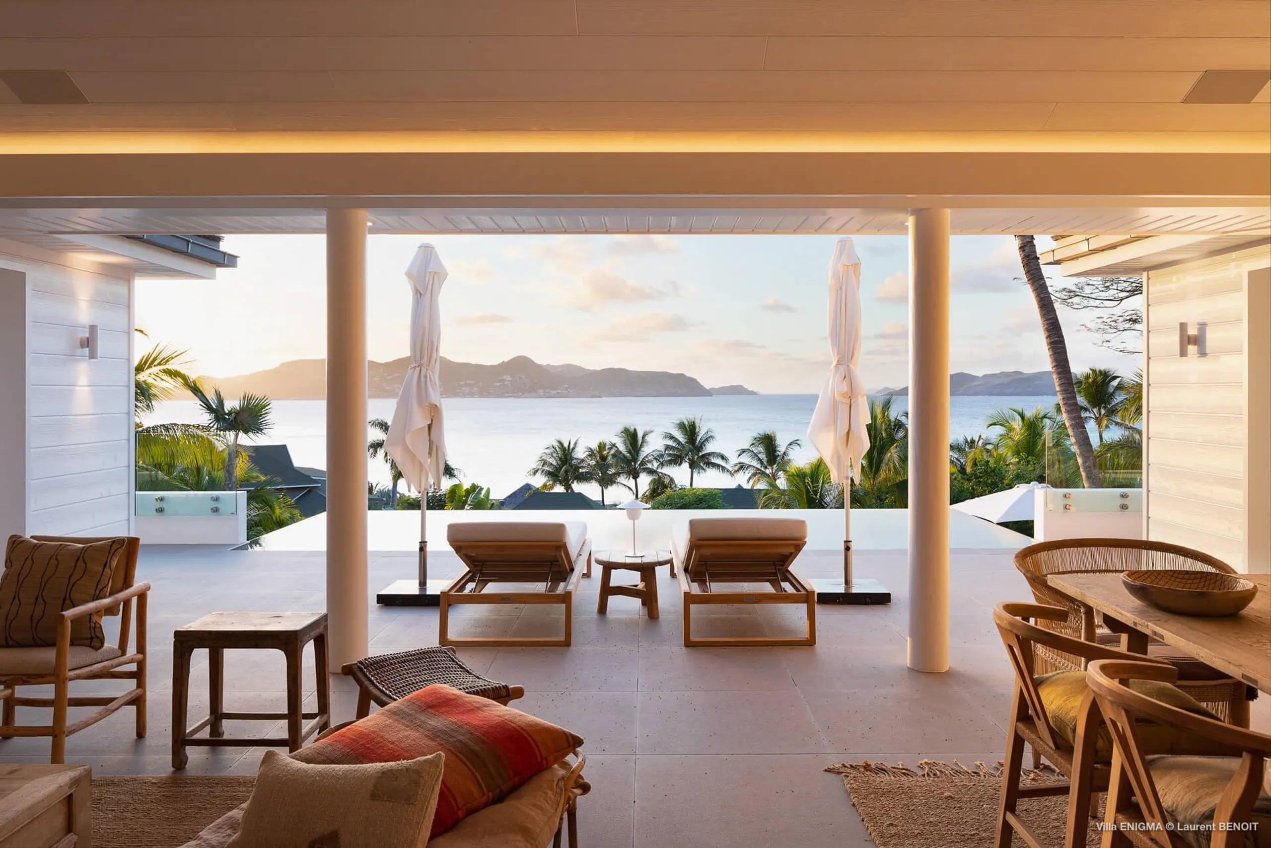 Seaside Serenity Villa in Pointe-Milou with Infinity Pool and Breathtaking Ocean Views — photograph 10