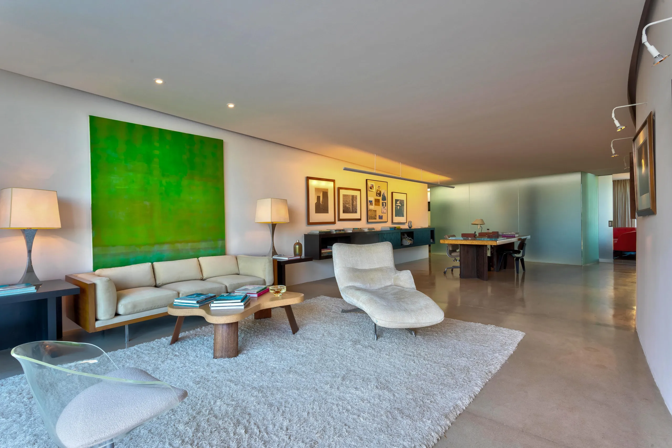 Modern Architectural Masterpiece Estate with Private Pool and Panoramic Ocean Views — photograph 11