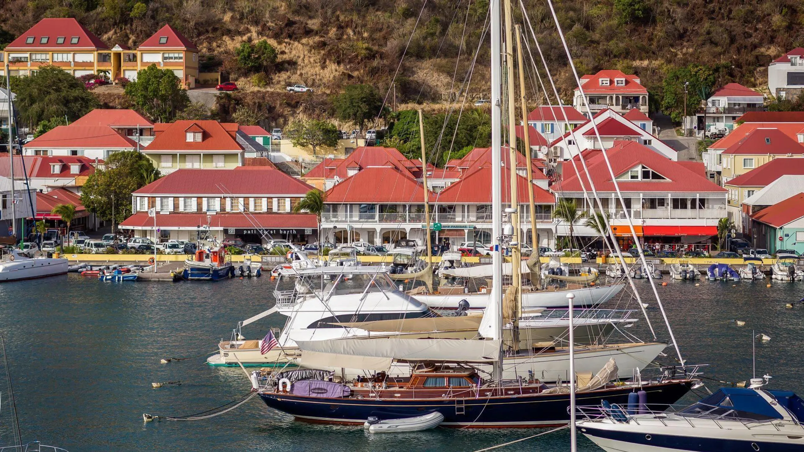 Gustavia's Premier Hideaway Villa with Exclusive Harbor Views — photograph 2