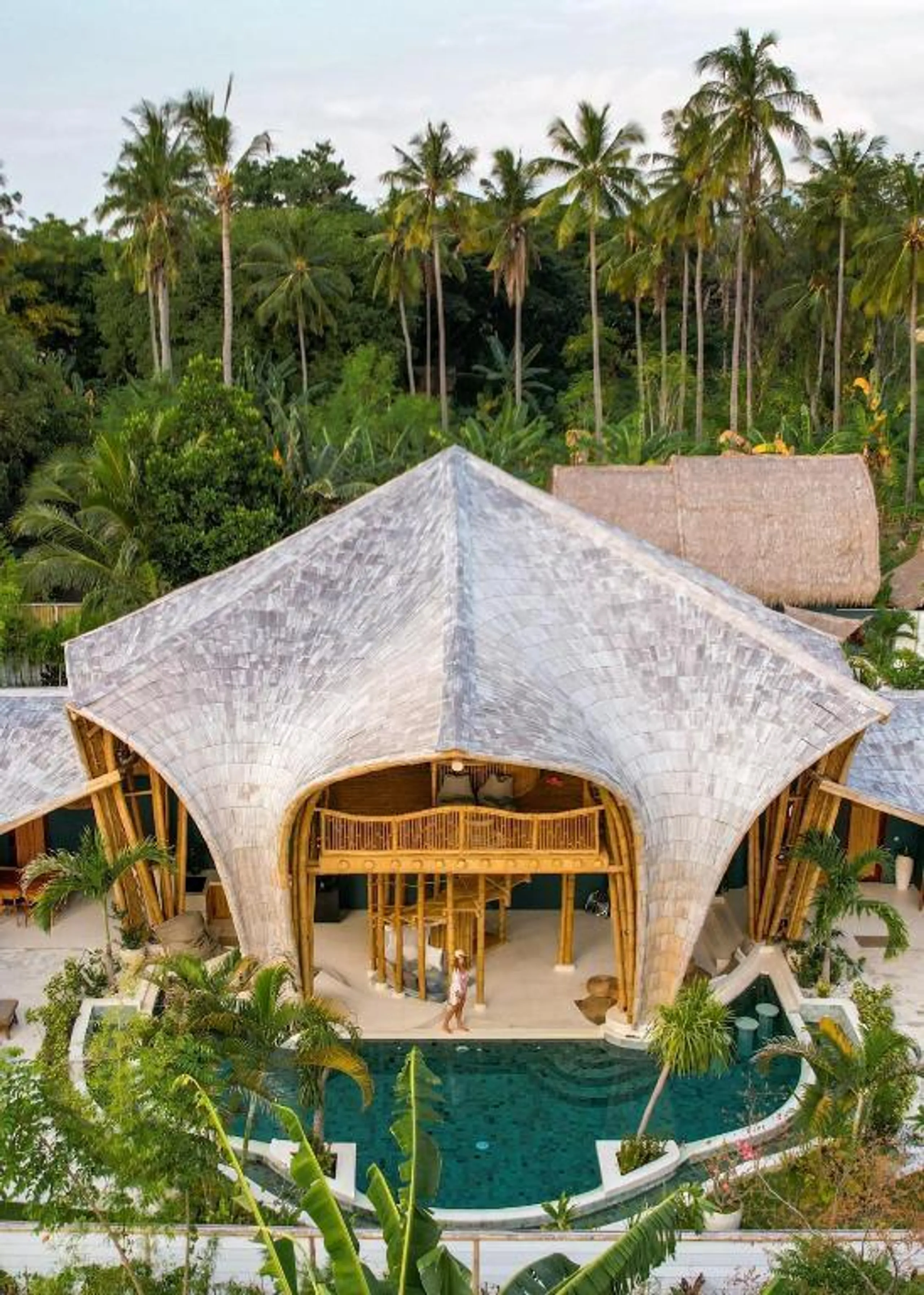 Exclusive Eco-Friendly Luxury Retreat Villa with Incredible Private Pools — photograph 3