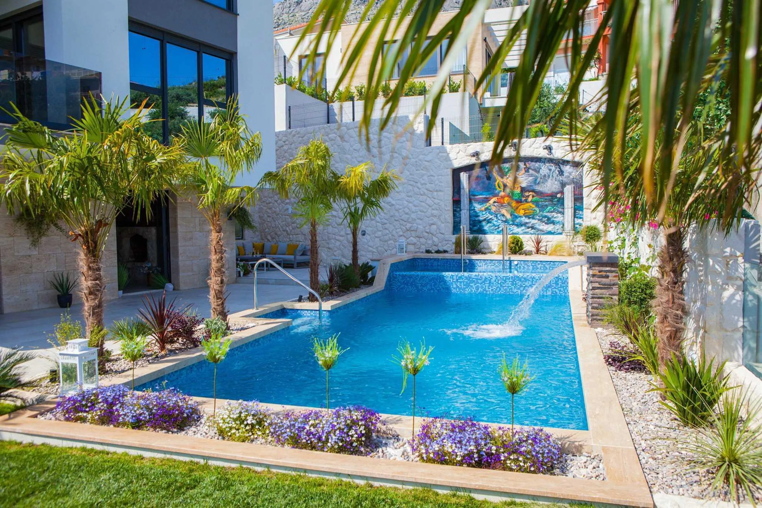 Light-filled Villa with Pool, Fitness Room, and Sauna near Split — photograph 10