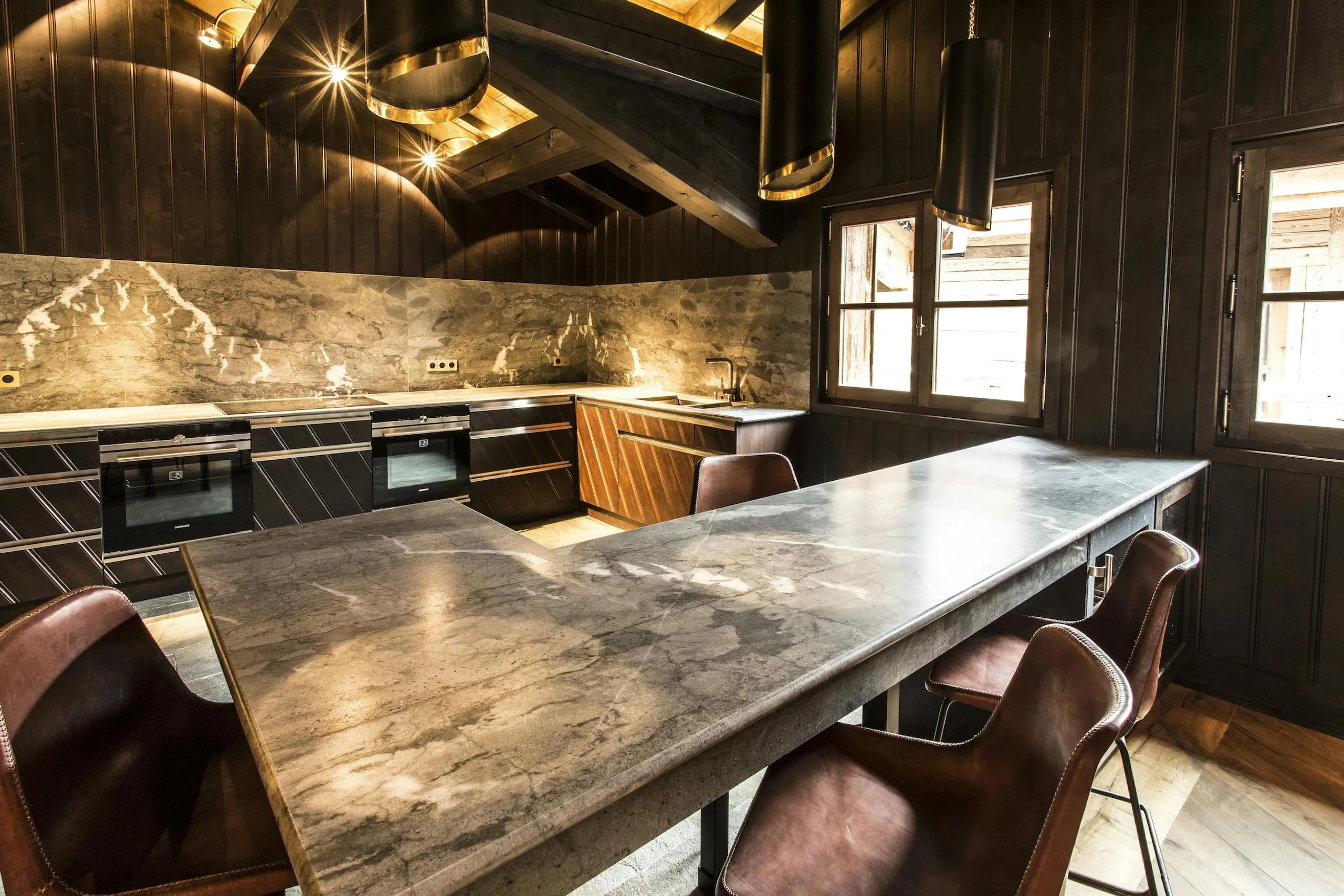 Pristine Val D Isere Chalet with Private Pool, Sauna, and Home Theater — photograph 9