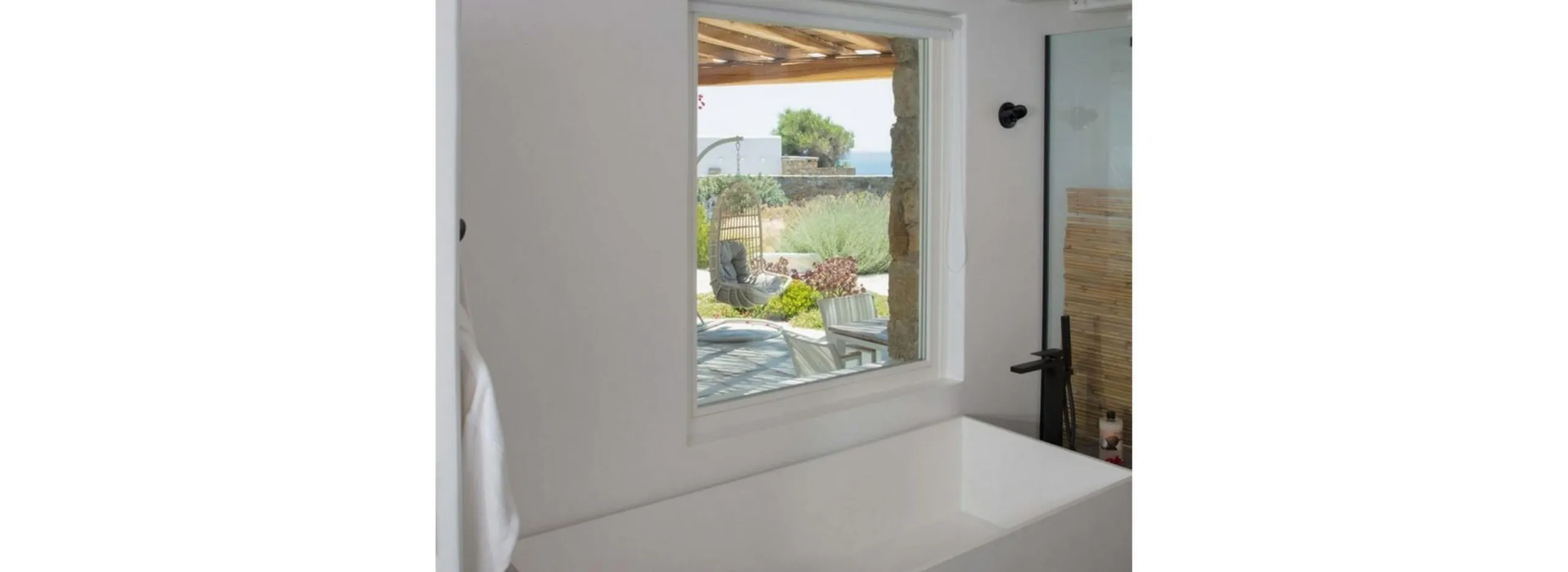 Grandiose Retreat with Scenic Views and  Private Pool — photograph 11