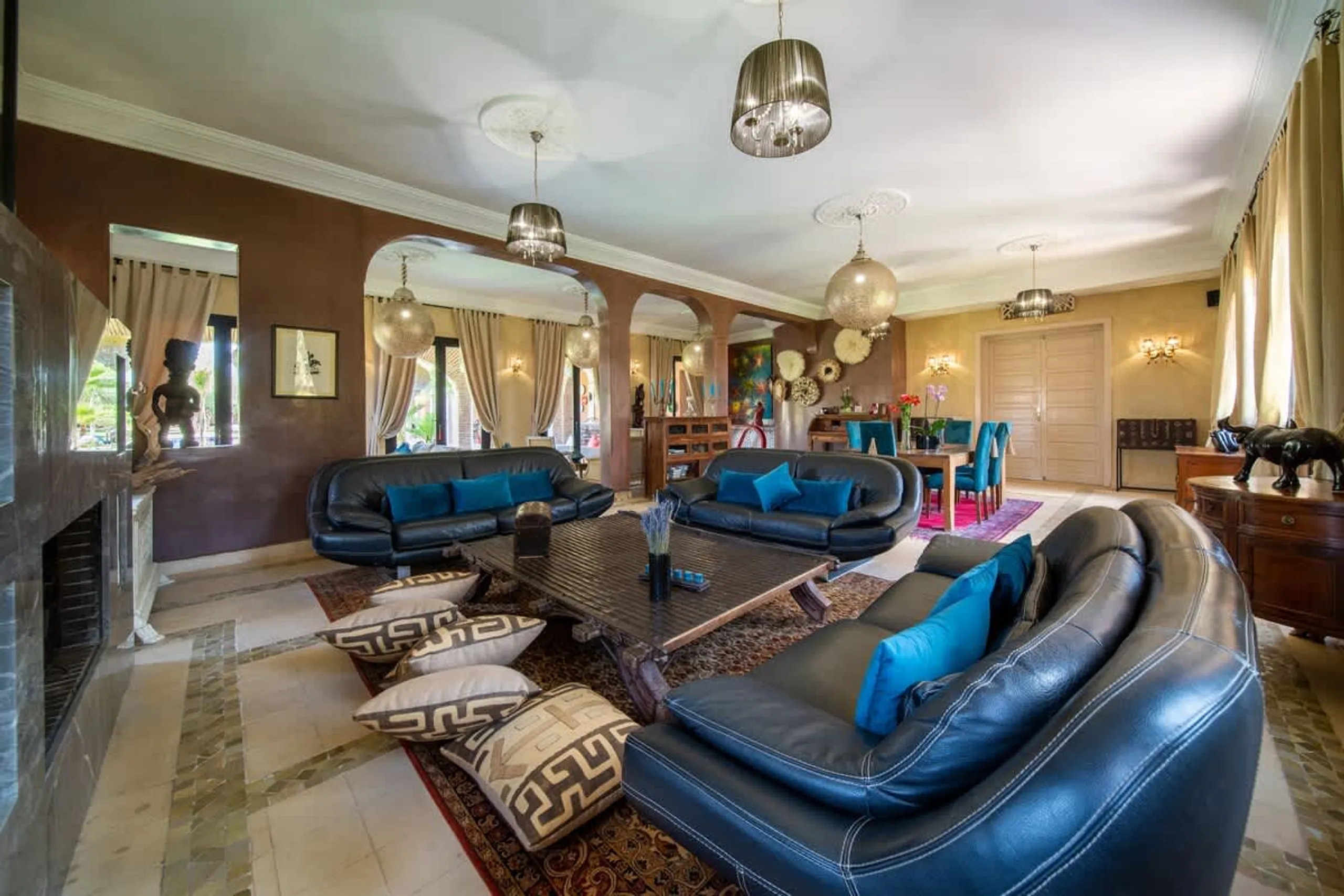 Luxuriant Marrakech Villa with Private Pool and Garden — photograph 9