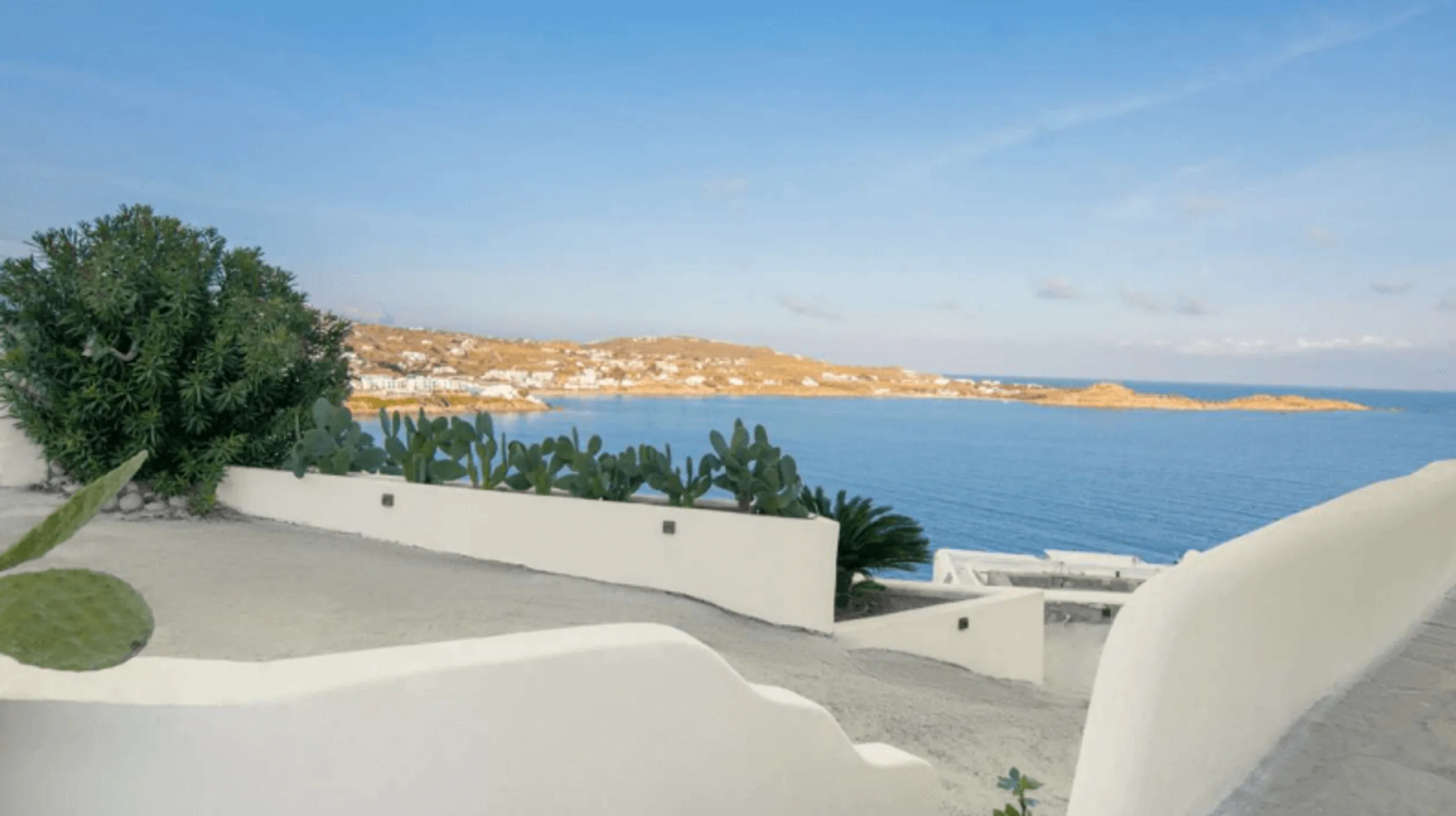 Luxe Mykonos Retreat with Private Pool and Unparalleled Ocean Views — photograph 8