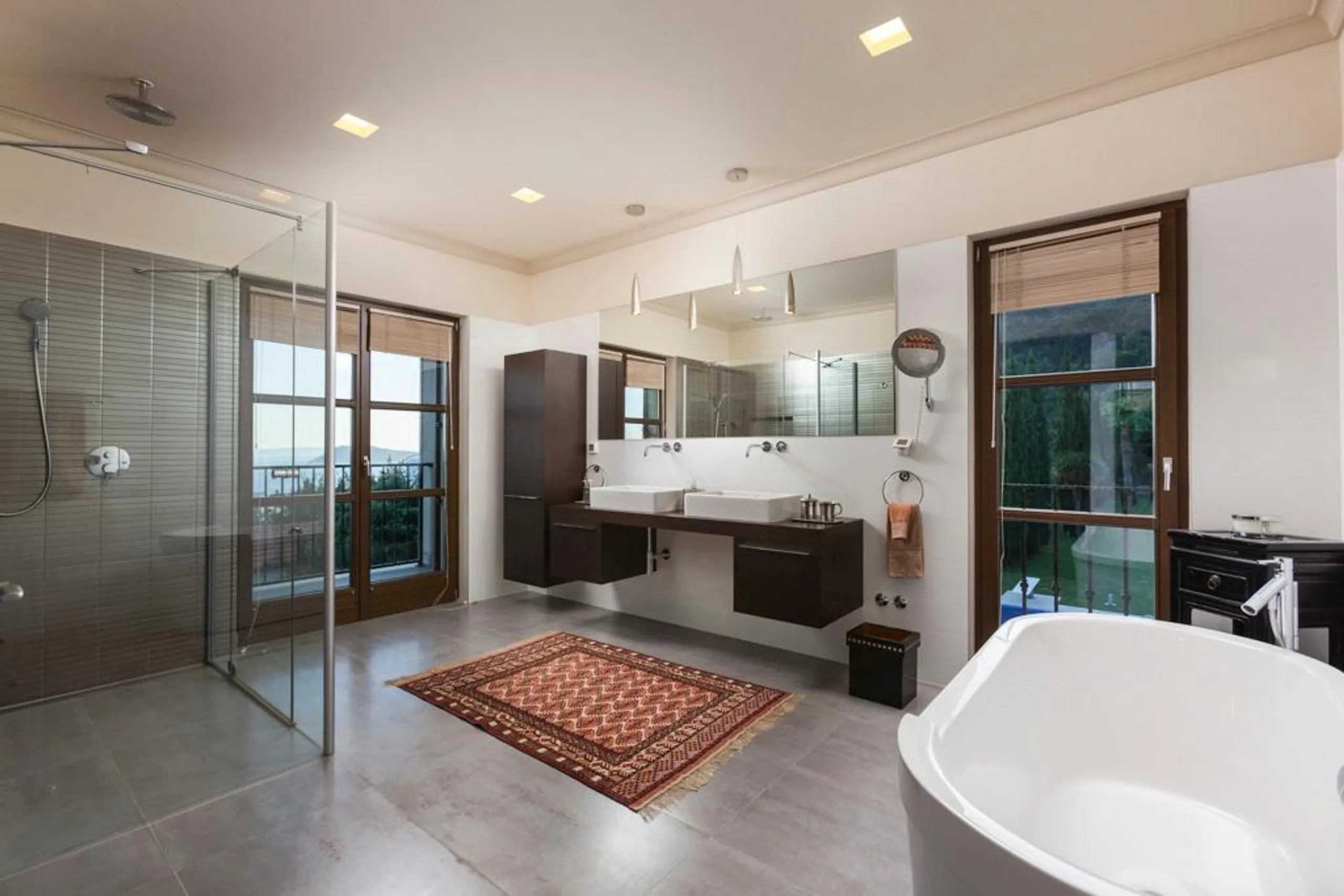 Elegant 4BR Villa with Pool and Adriatic Ocean Views — photograph 9
