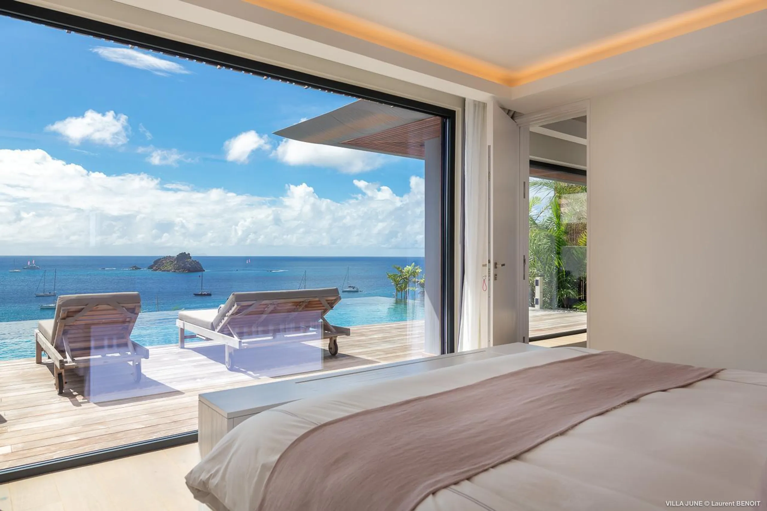Breathtaking Luxury Corossol Ocean View Villa with Infinity Pool — photograph 12