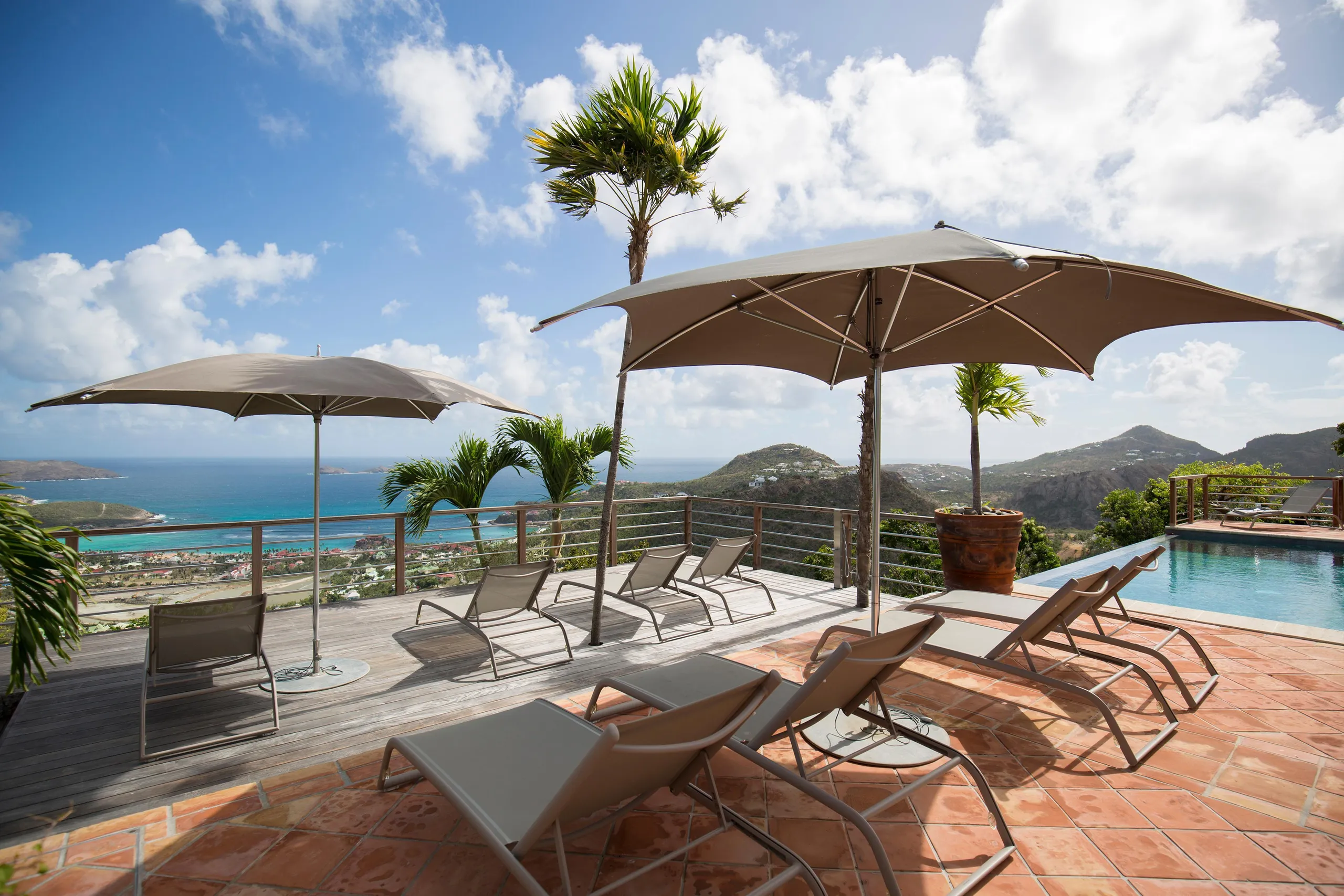 Phenomenal Paradise Villa with Private Pool and Ocean Views — photograph 3