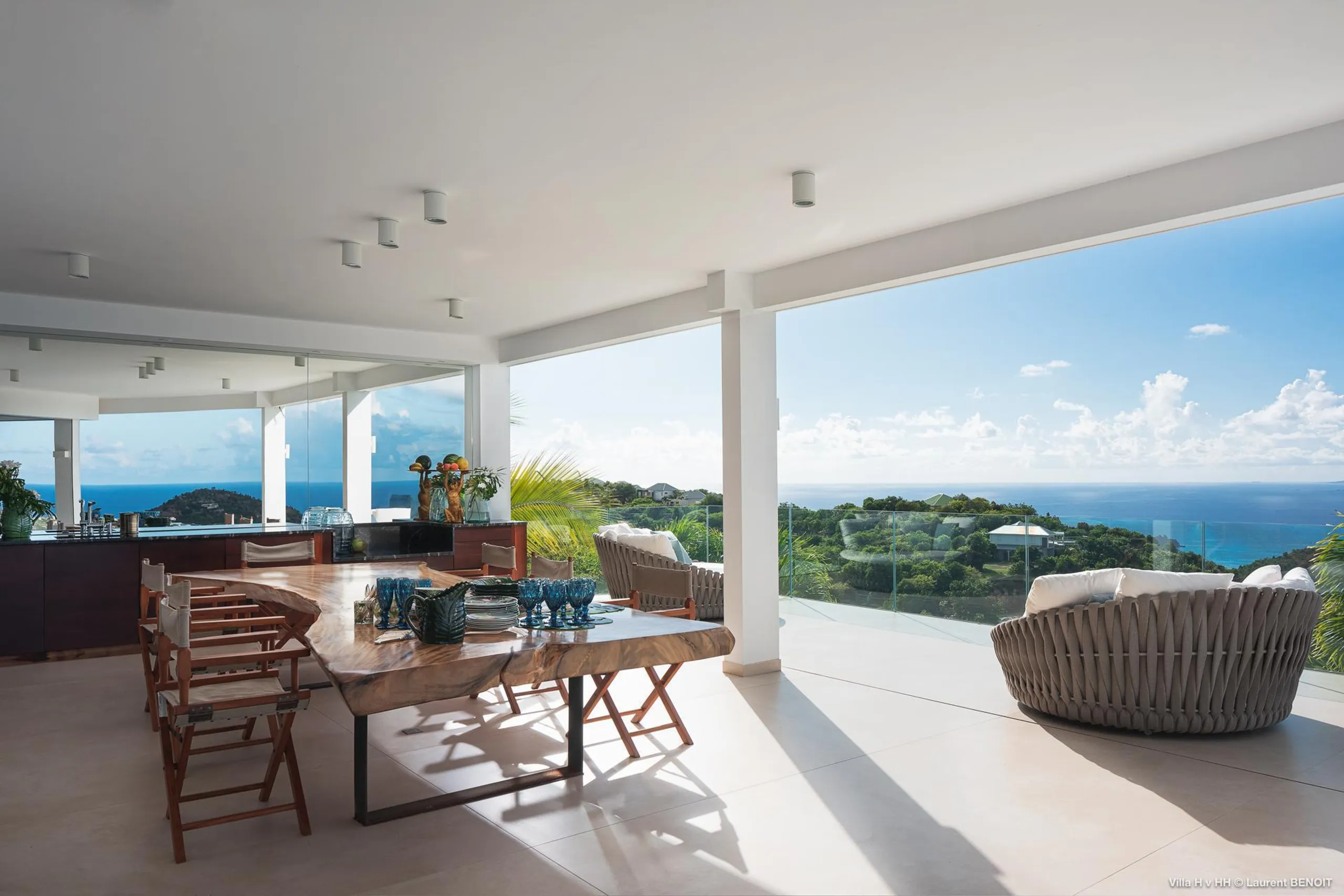 Striking Gustavia Ocean View Villa with Infinity Pool and Garden Gazebo — photograph 7