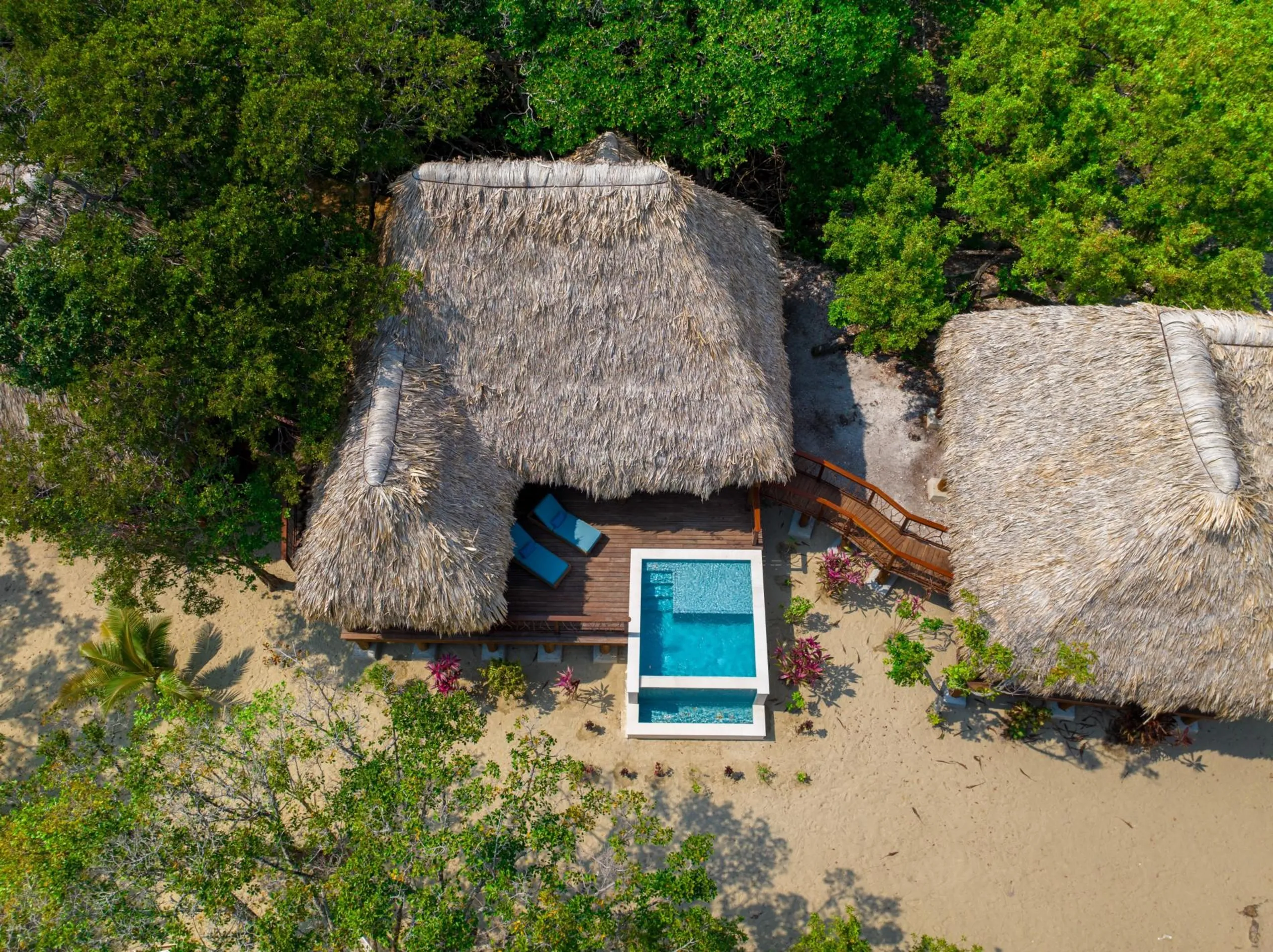 Ultra-Private Belize Island Villa with Pool, Reef Views & All-Inclusive Services — photograph 7