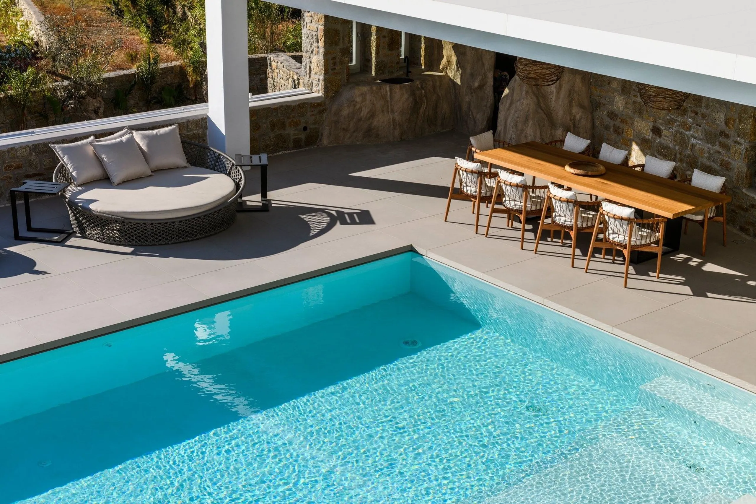 Serene Seaview Villa in Mykonos with Crystalline Pool — photograph 2