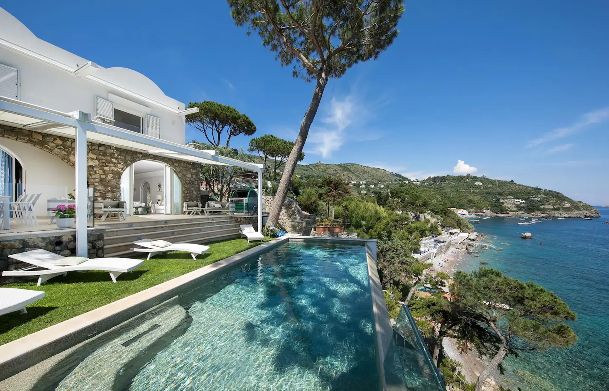 Stunning Nerano Bay Villa with Pool and Beautiful Bay Views, Amalfi