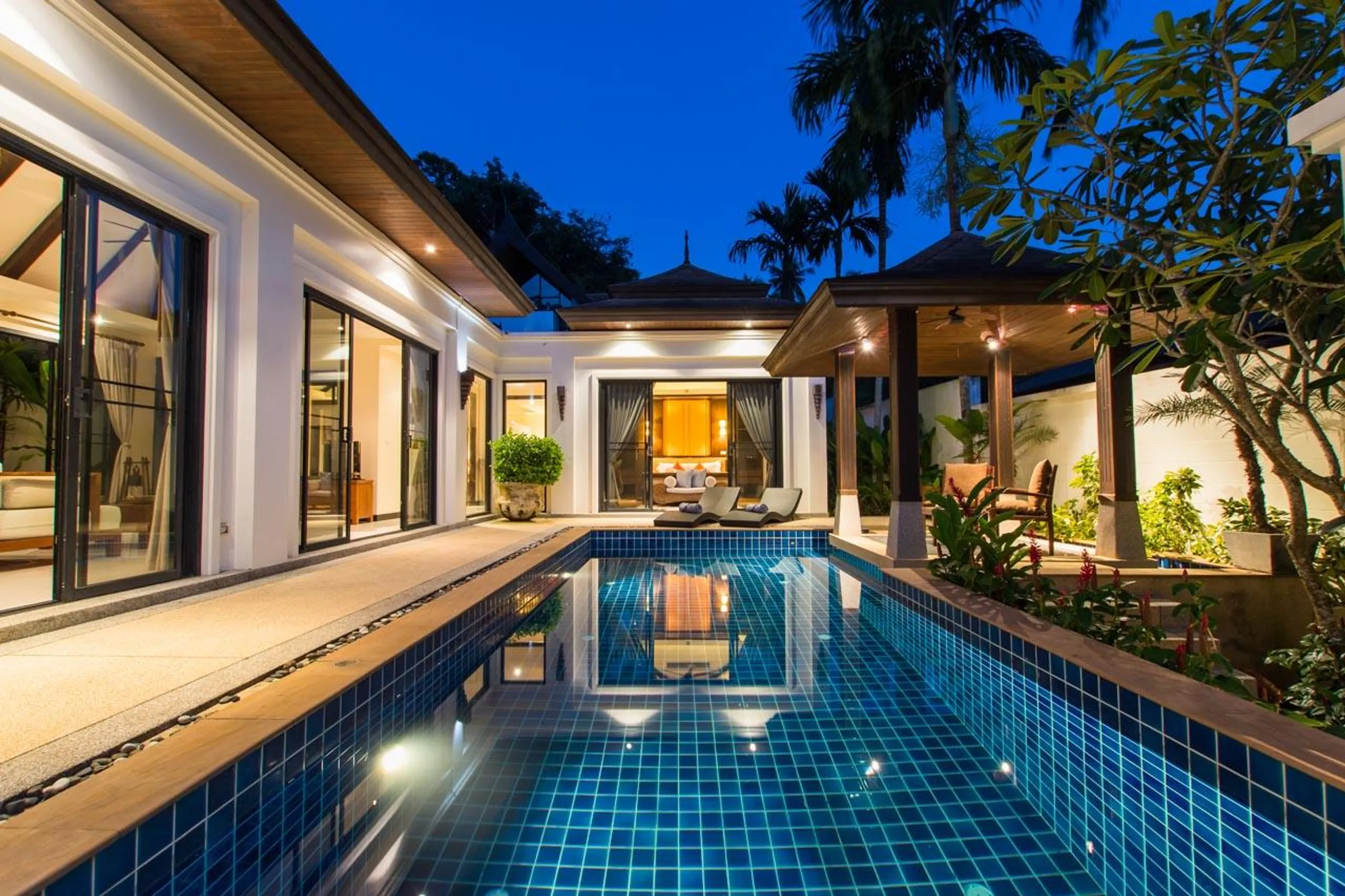 Rich Rawai Villa with Private Pool and Gazebo — photograph 2