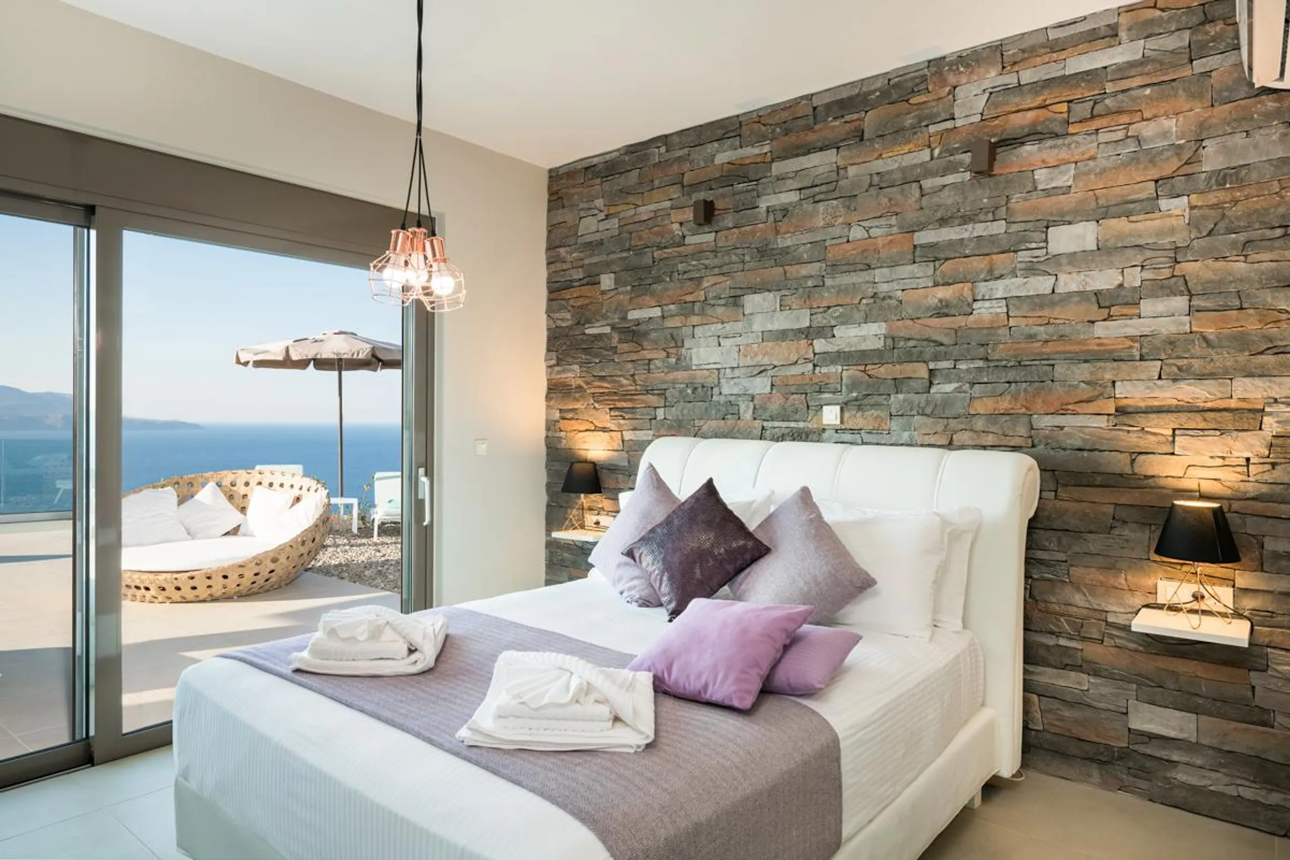 Luxurious Crete Villa with Heated Infinity Pool, Beach Access and Panoramic Sea Views — photograph 11