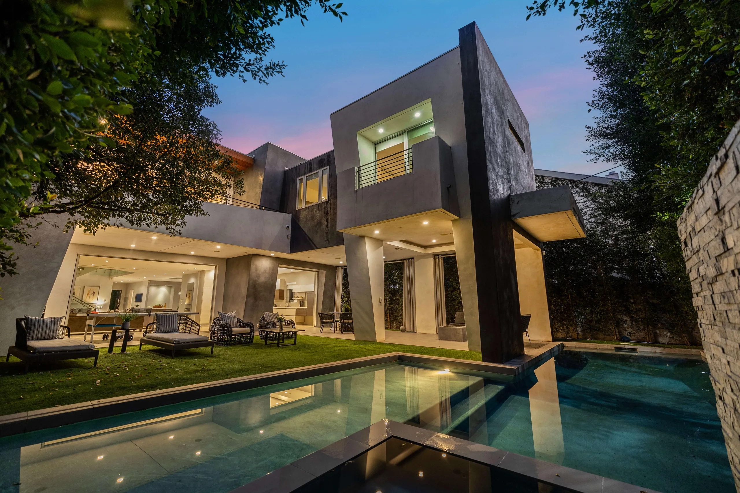 Modern Architectural Villa with Private Pool, West Hollywood