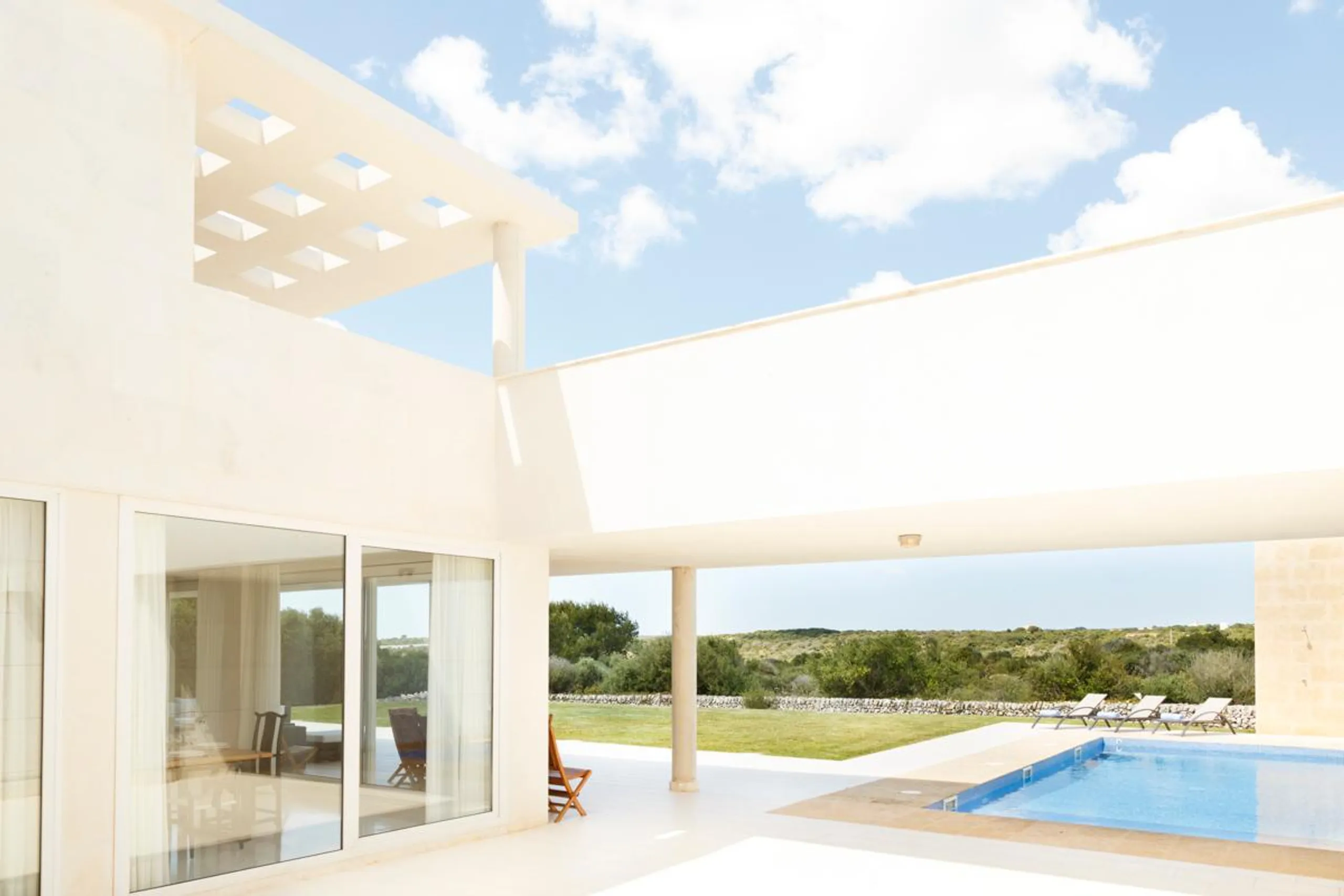 Exquisite 5BR Villa with Private Pool and Sea Views, Binisafuller