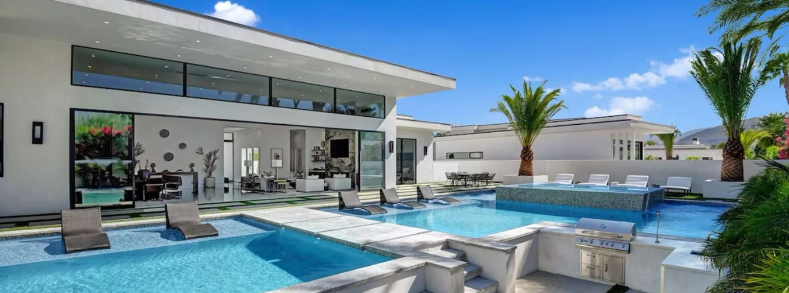 Brand-New Modern Chic Estate with Private Pool, Spa and Panoramic Mountain Views — photograph 7