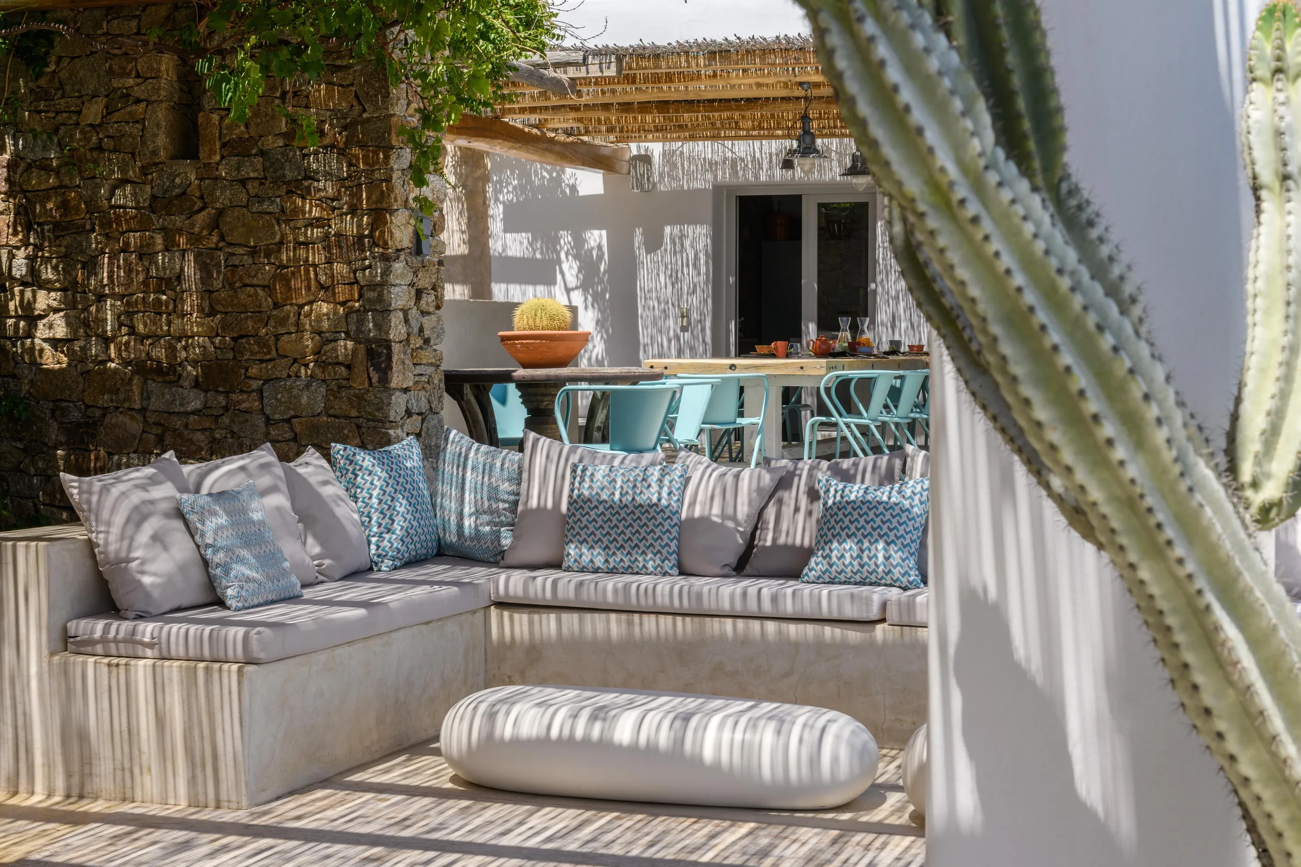 Immaculate Mykonos Villa with Designer Touches, Private Pool, Padel Court, and Panoramic Mediterranean Views — photograph 10