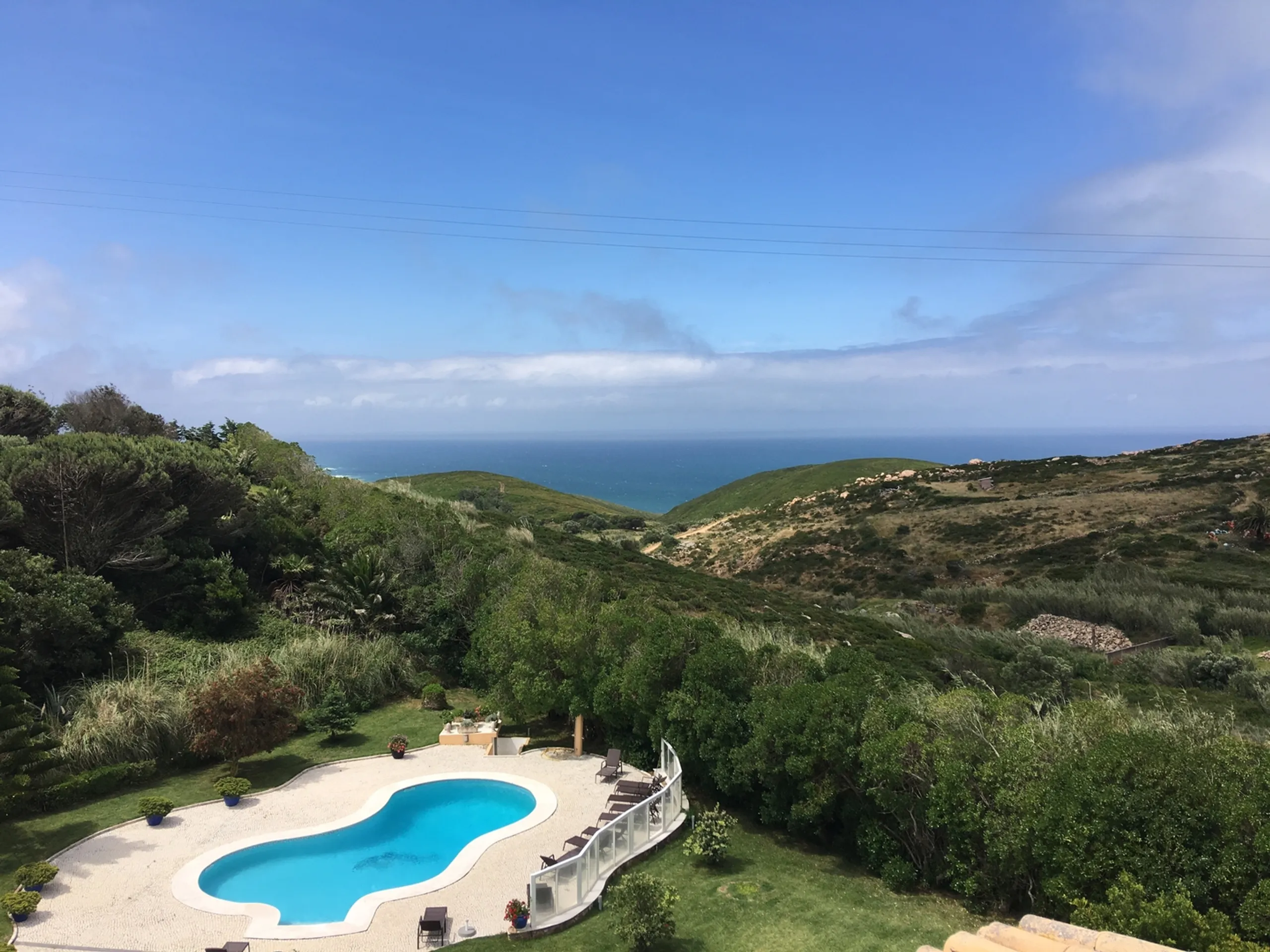 Lavish Abode in Sintra-Cascais Natural Park with Private Pool and Unobstructed Atlantic Ocean Views — photograph 4