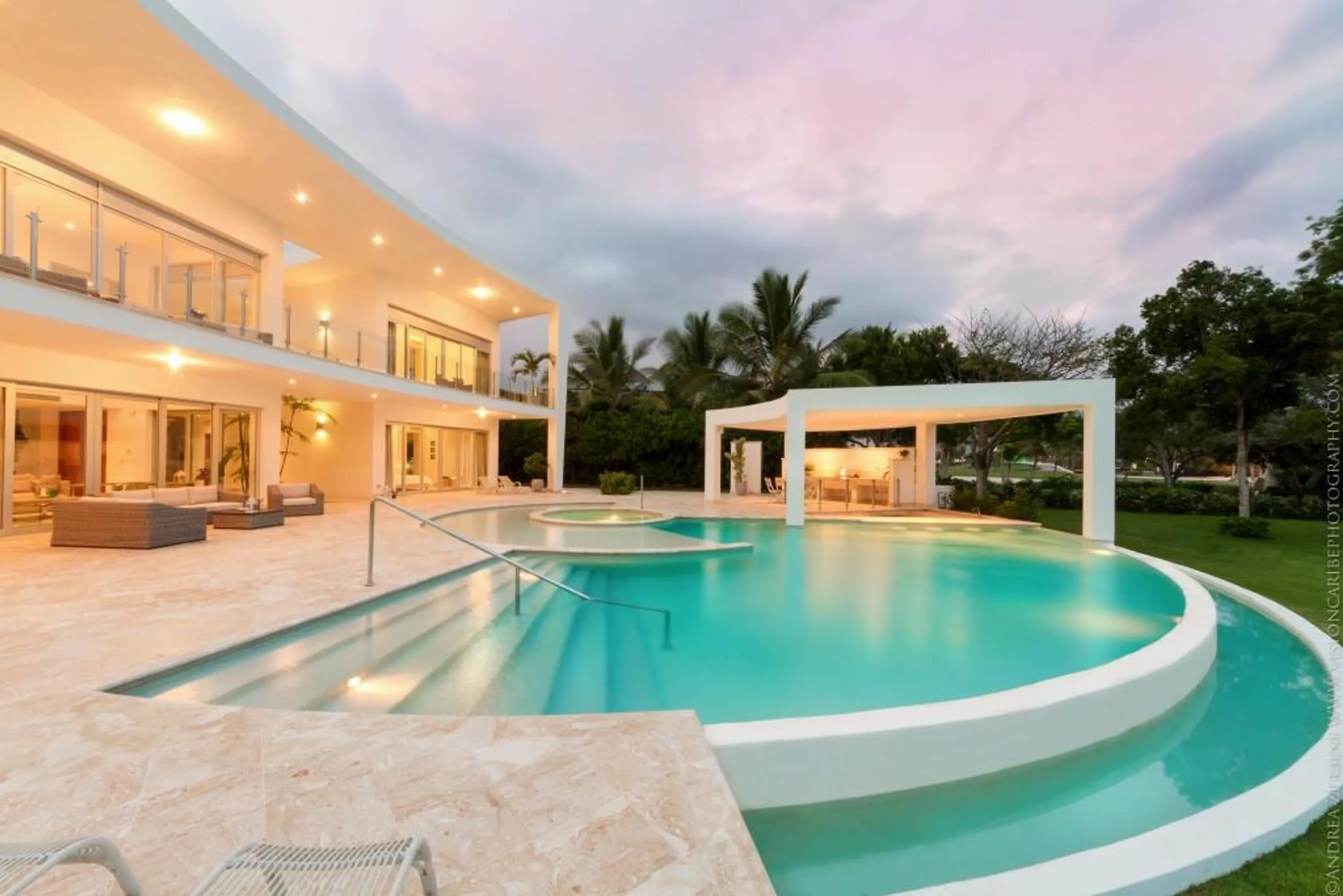 Splendorous Higuey Villa with Invigorating Pool and Movie Theater — photograph 4